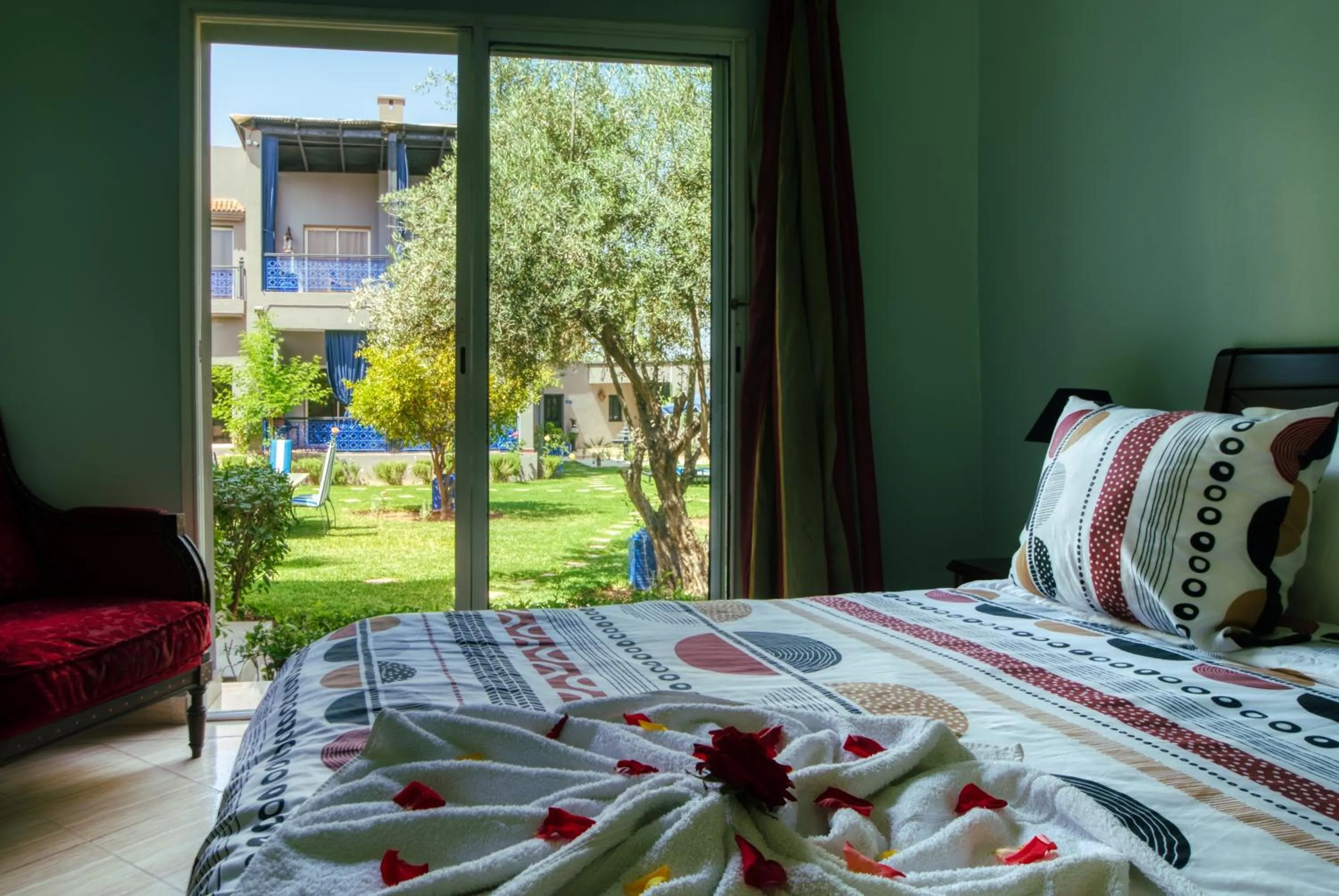 Photo of the whole room, Bed in Villas 95 Appart'Hôtel