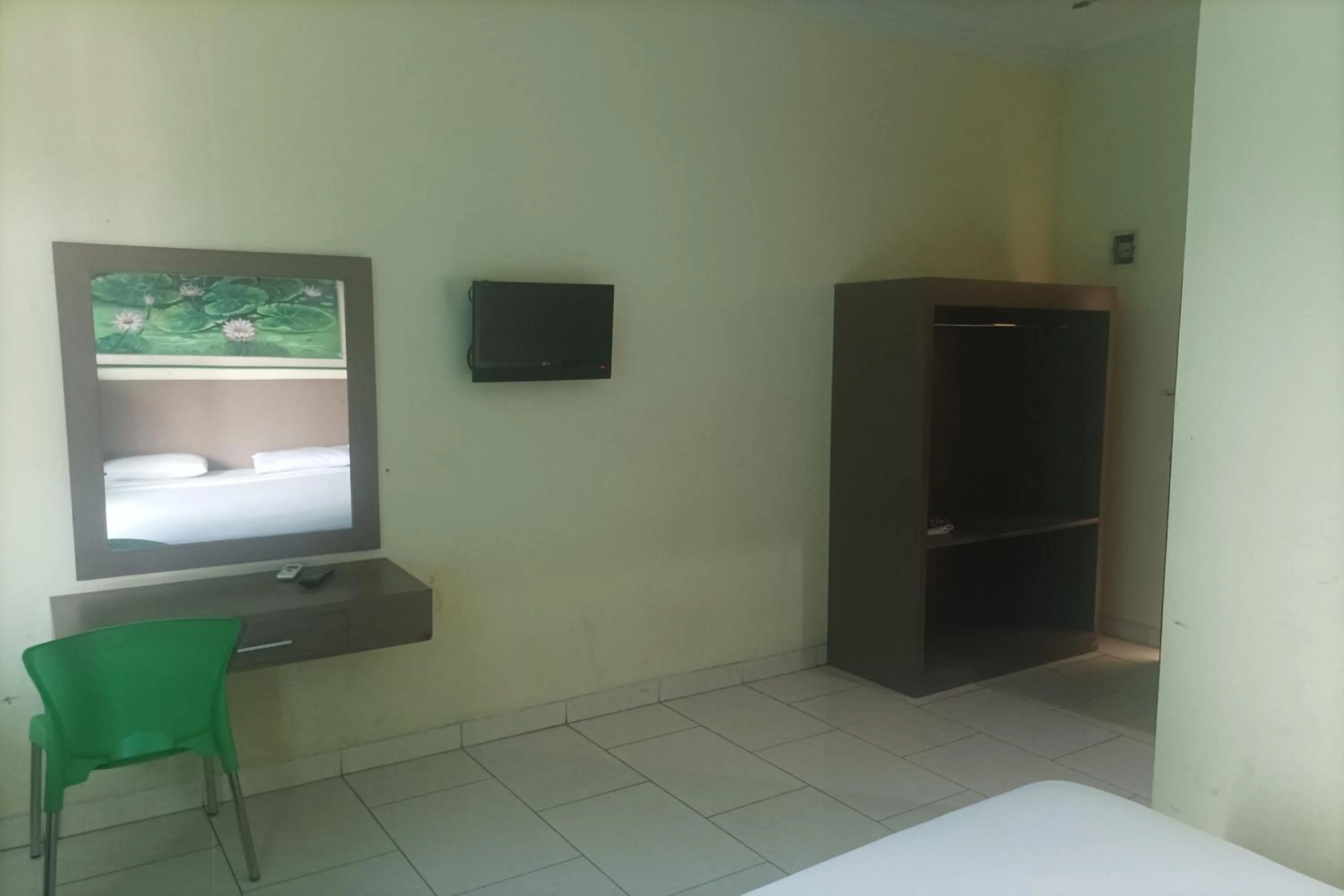 TV and multimedia in Permata Hijau
