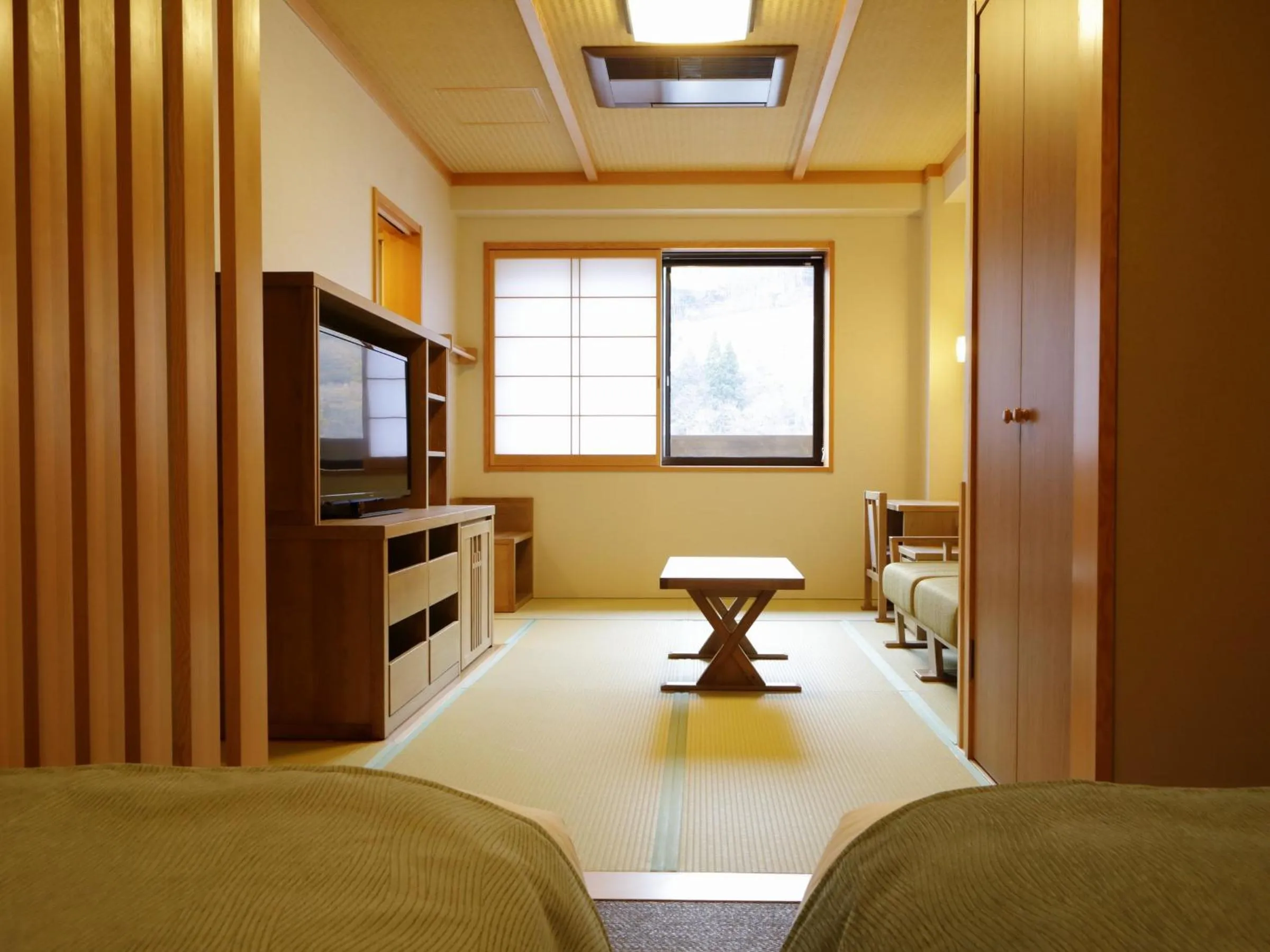 Photo of the whole room, Bed in Onyado Yuinosho, Shirakawago