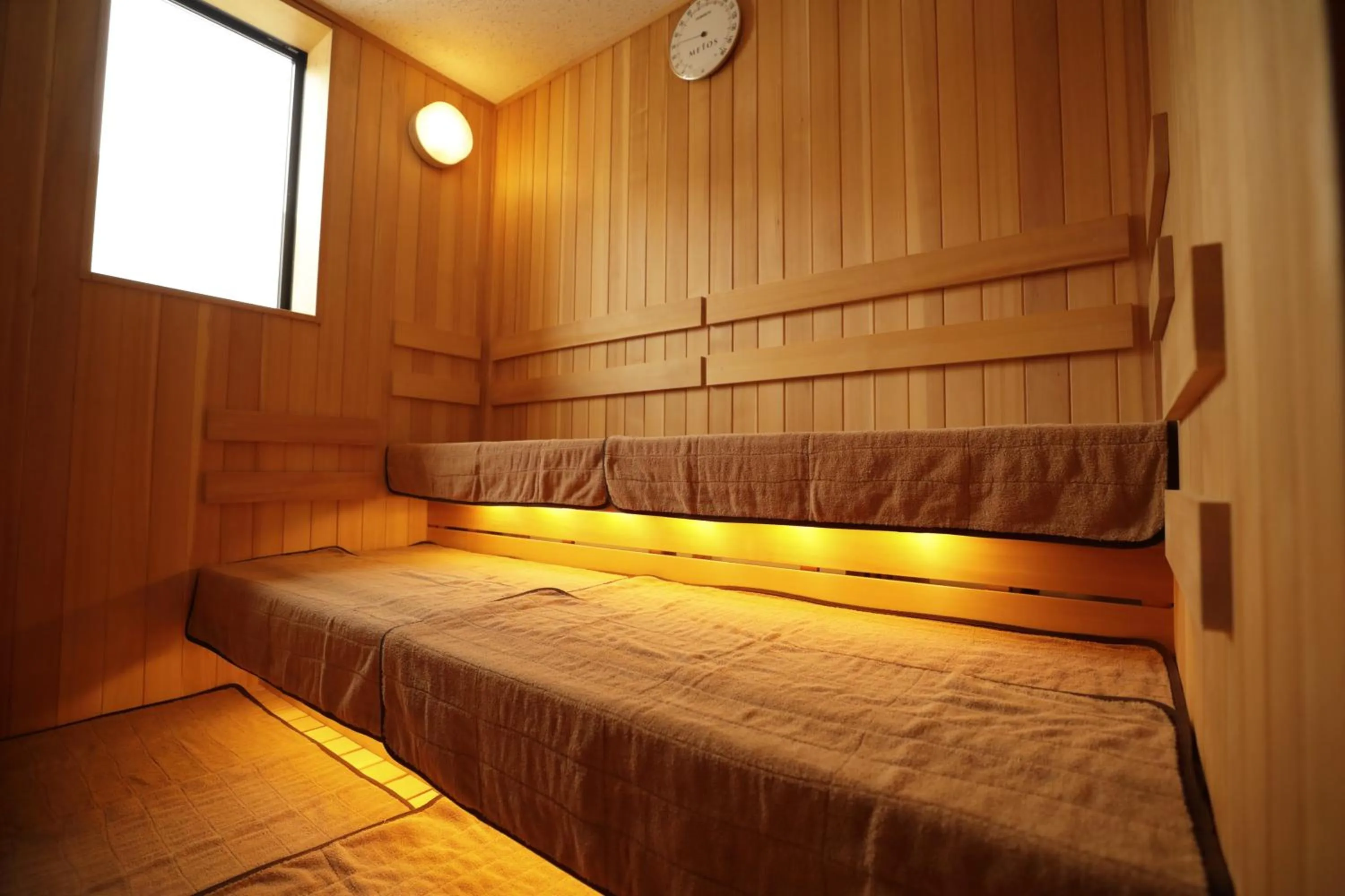 Sauna, Bed in Onyado Yuinosho, Shirakawago