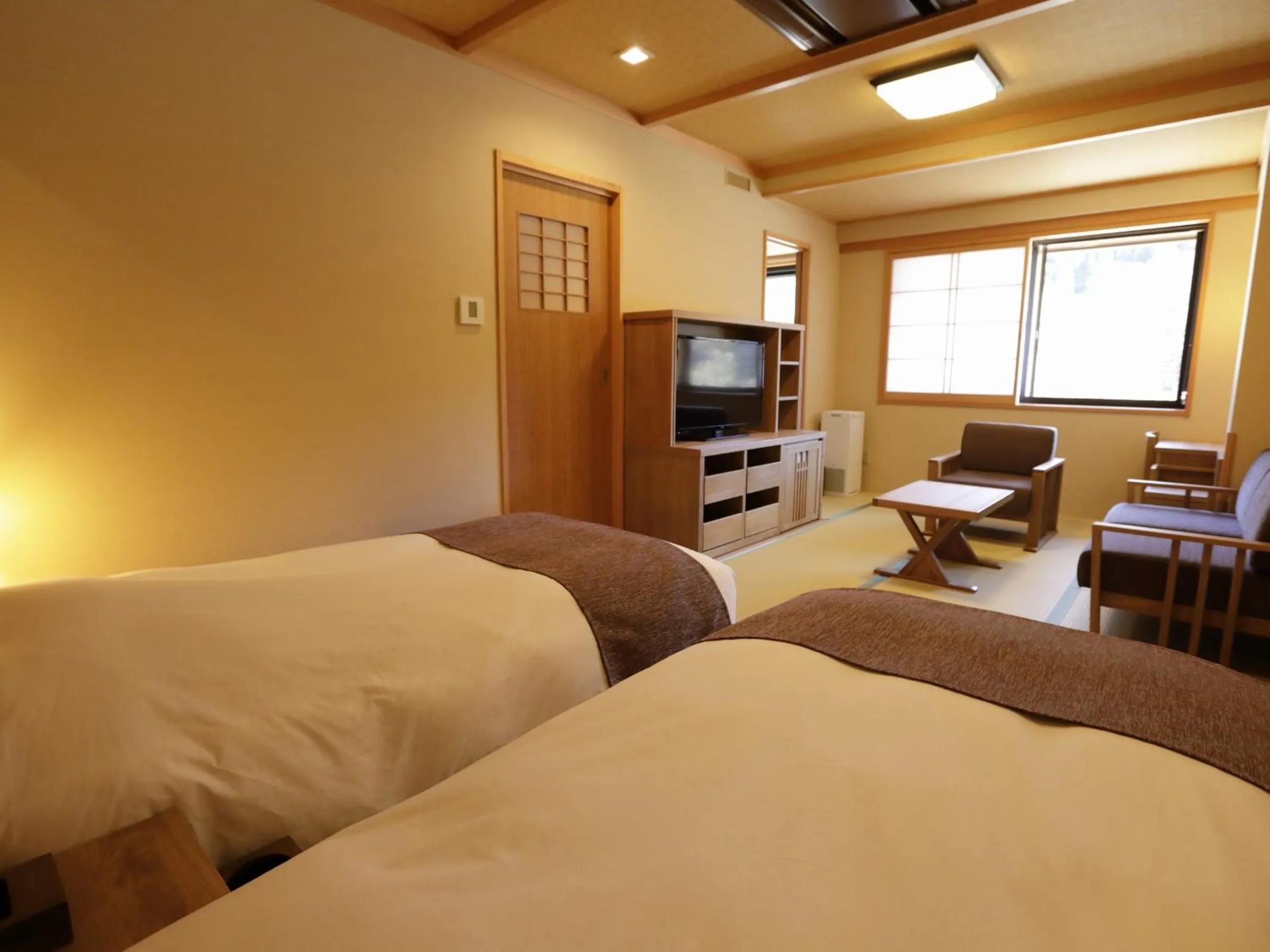 Photo of the whole room, Bed in Onyado Yuinosho, Shirakawago