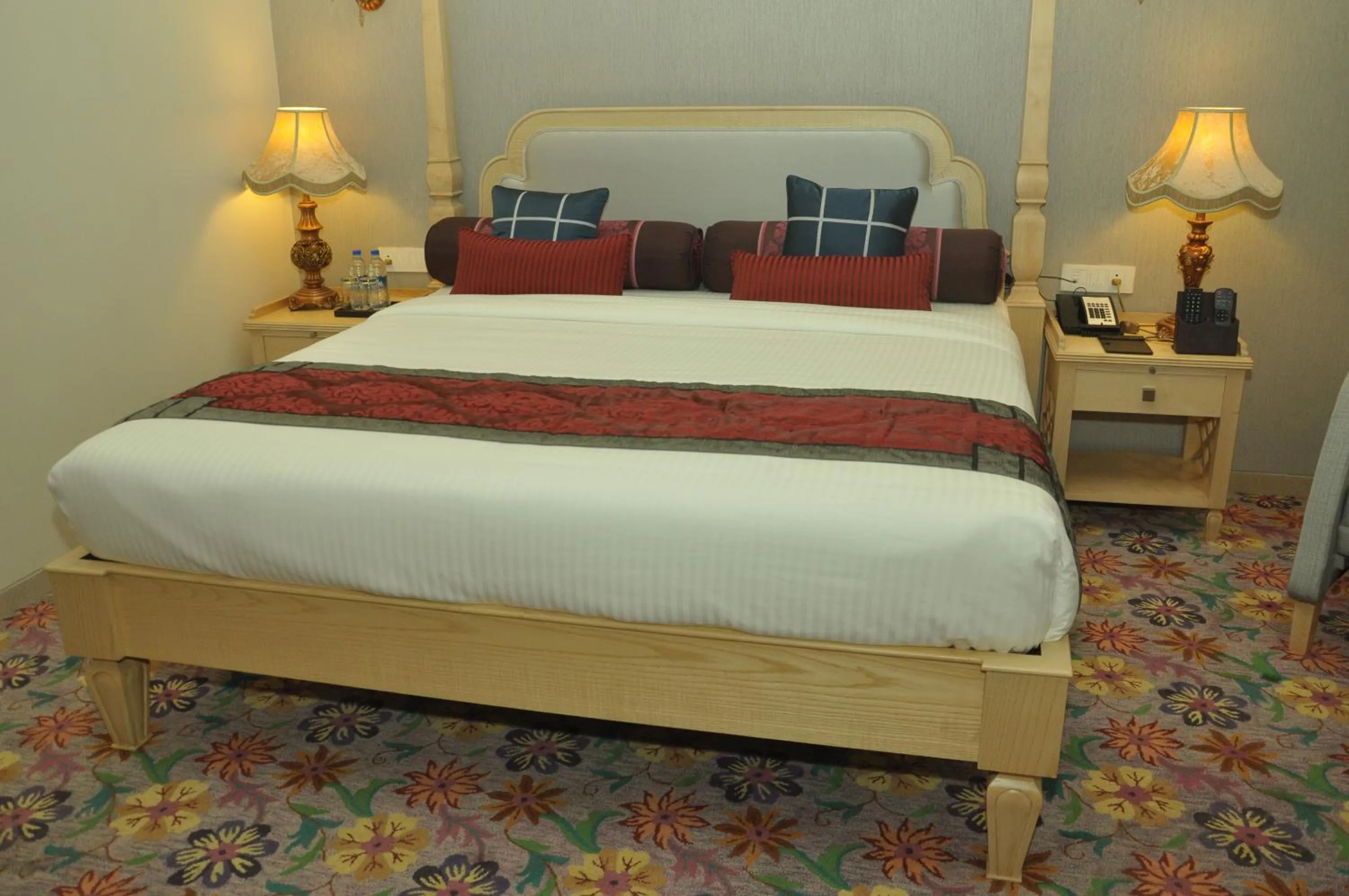 Photo of the whole room in Royal Tulip Navi Mumbai