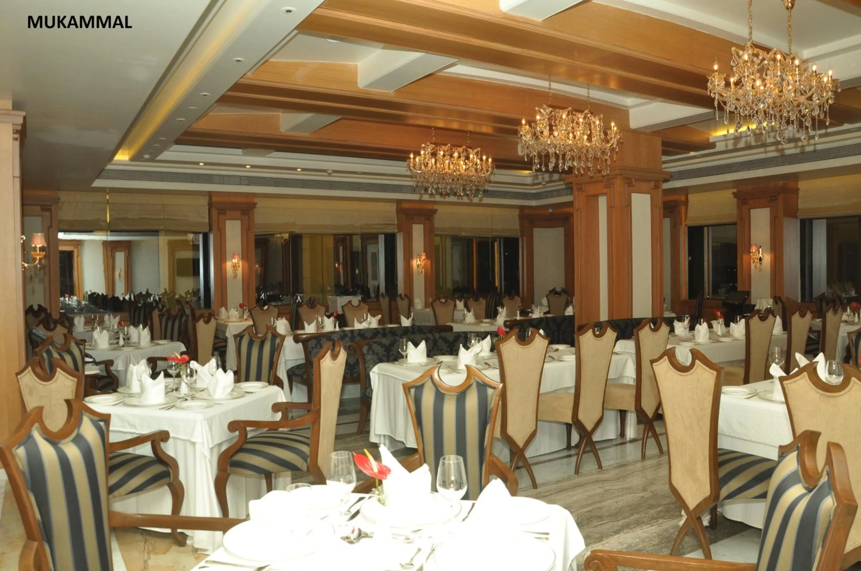 Restaurant/places to eat in Royal Tulip Navi Mumbai