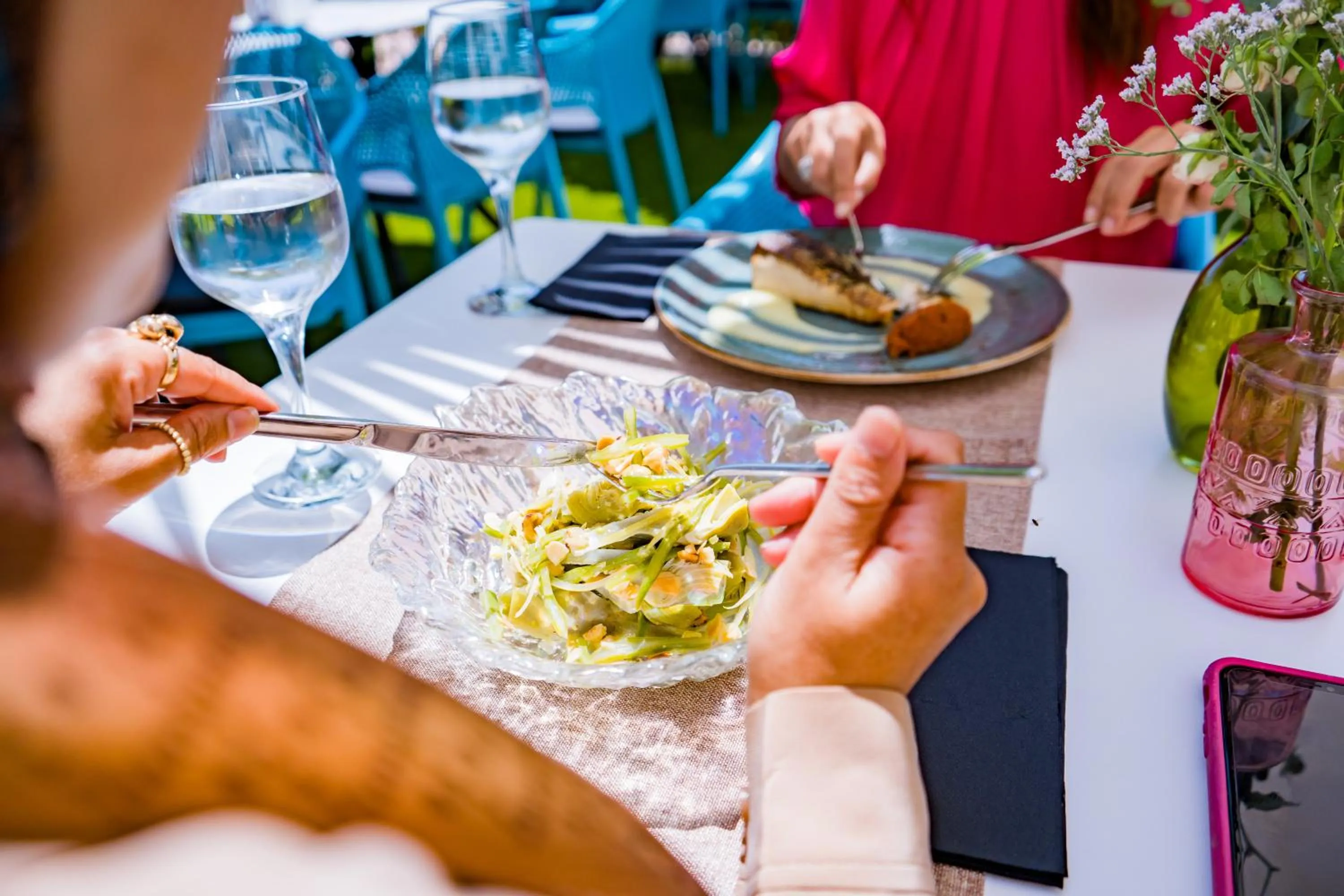 Food and drinks in Moon Hotel & SPA.