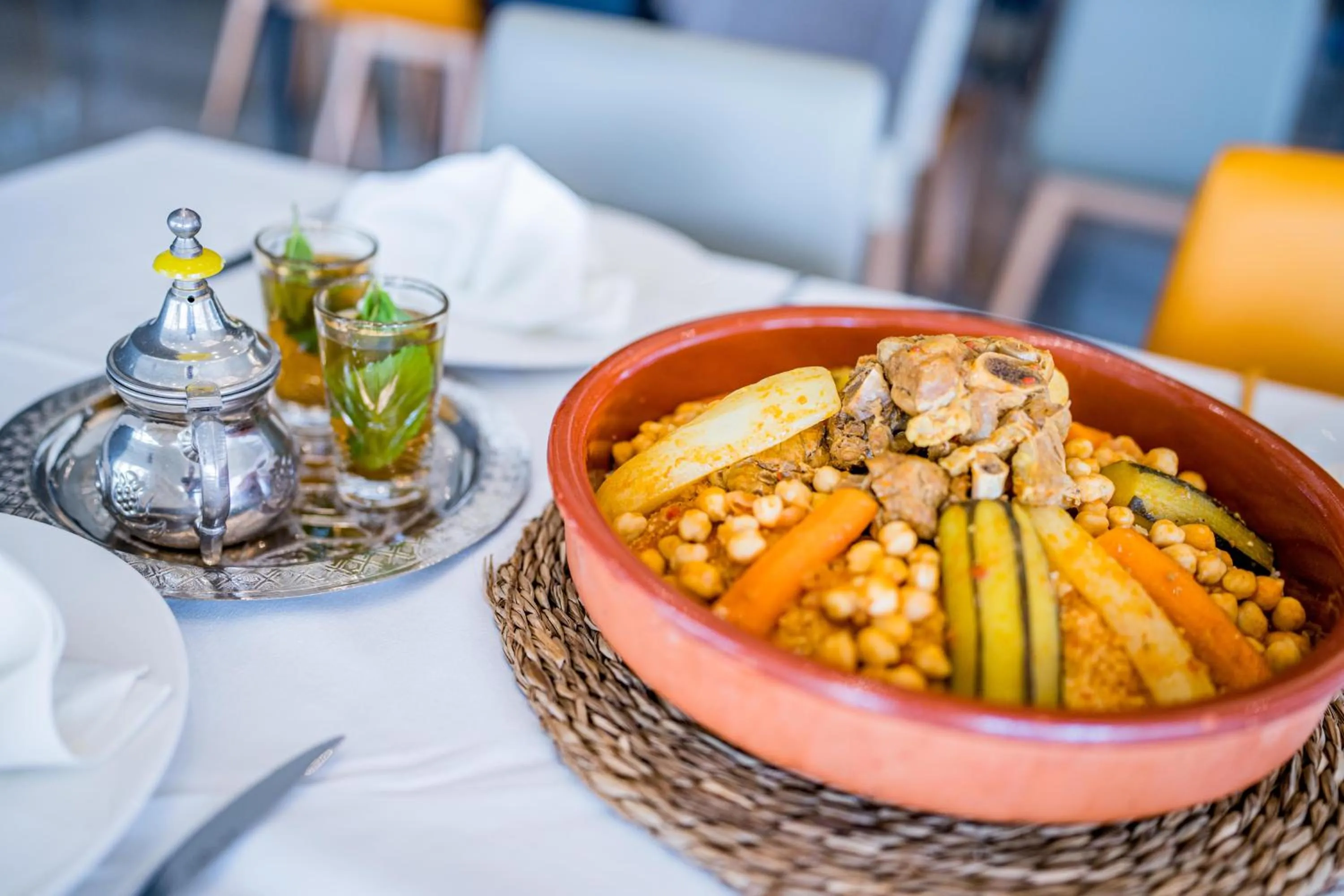 Restaurant/places to eat in Moon Hotel & SPA.