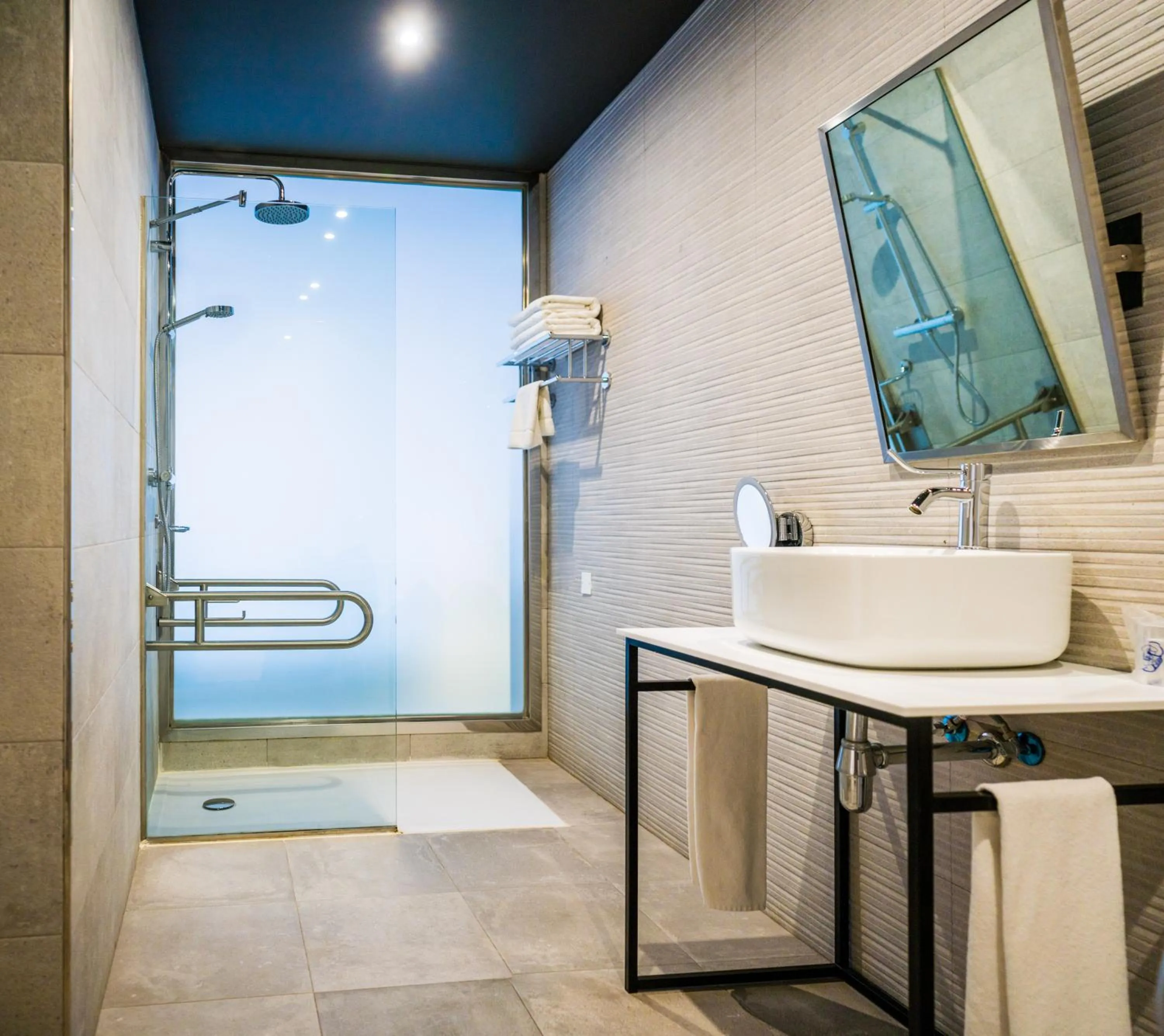 acessibility in Moon Hotel & SPA.