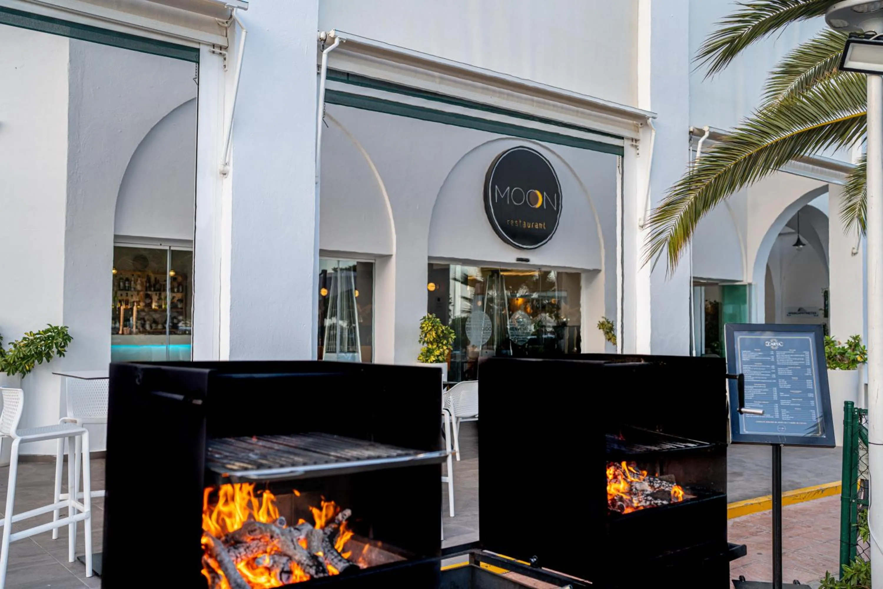 BBQ facilities in Moon Hotel & SPA.