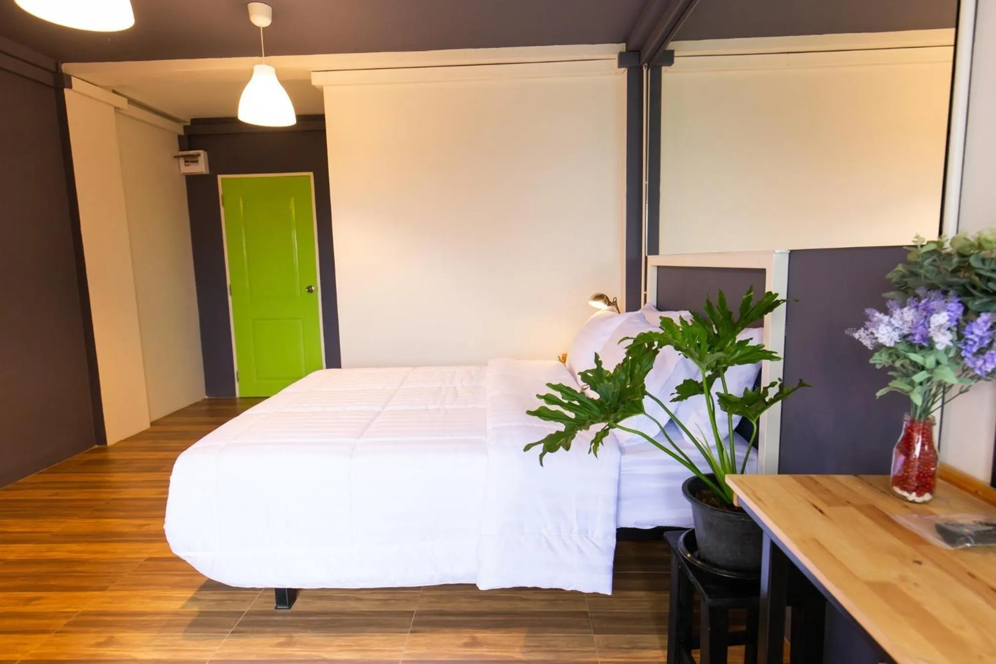 Photo of the whole room, Bed in Mango 10 House