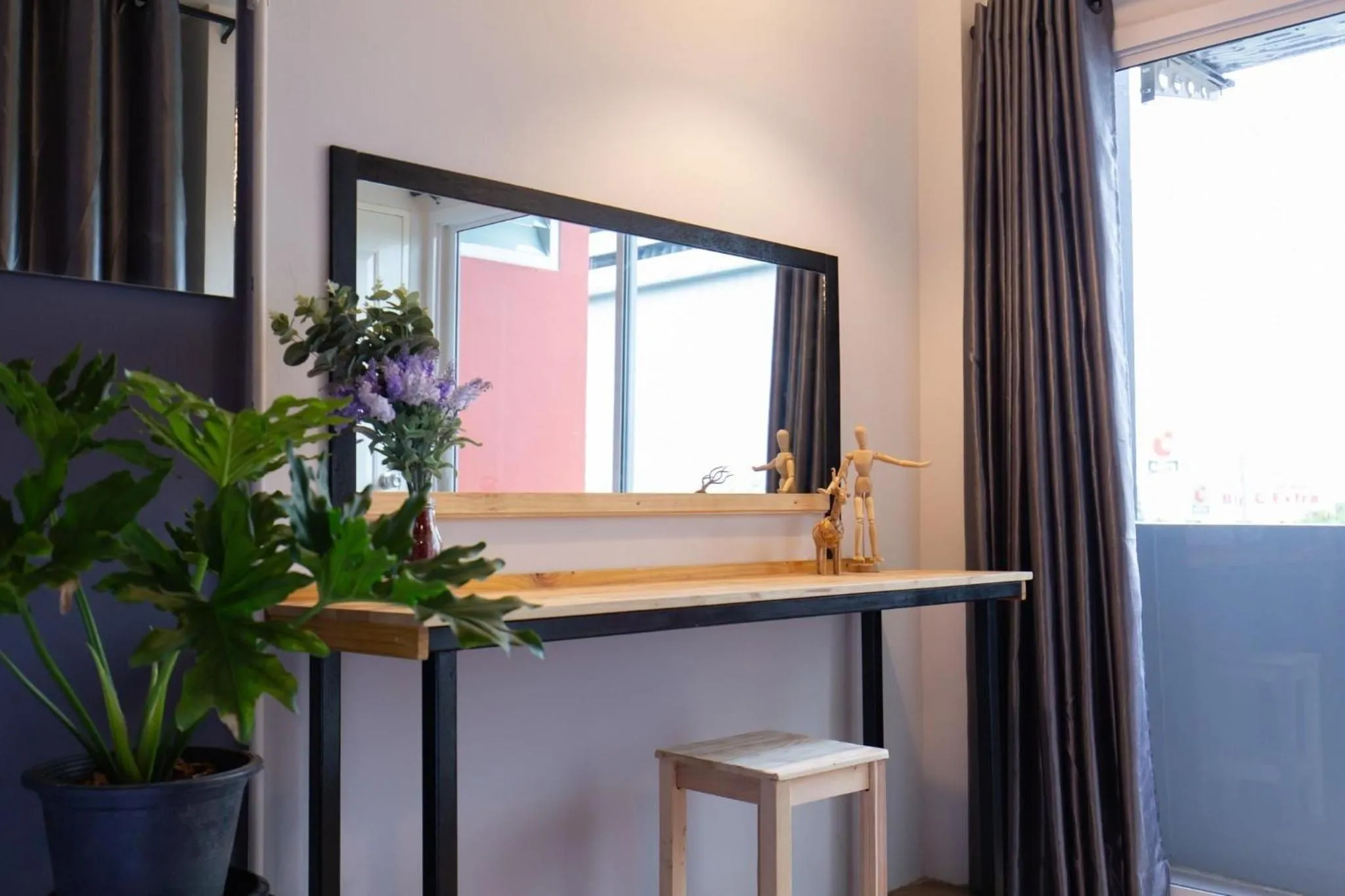 Dinner in Mango 10 House