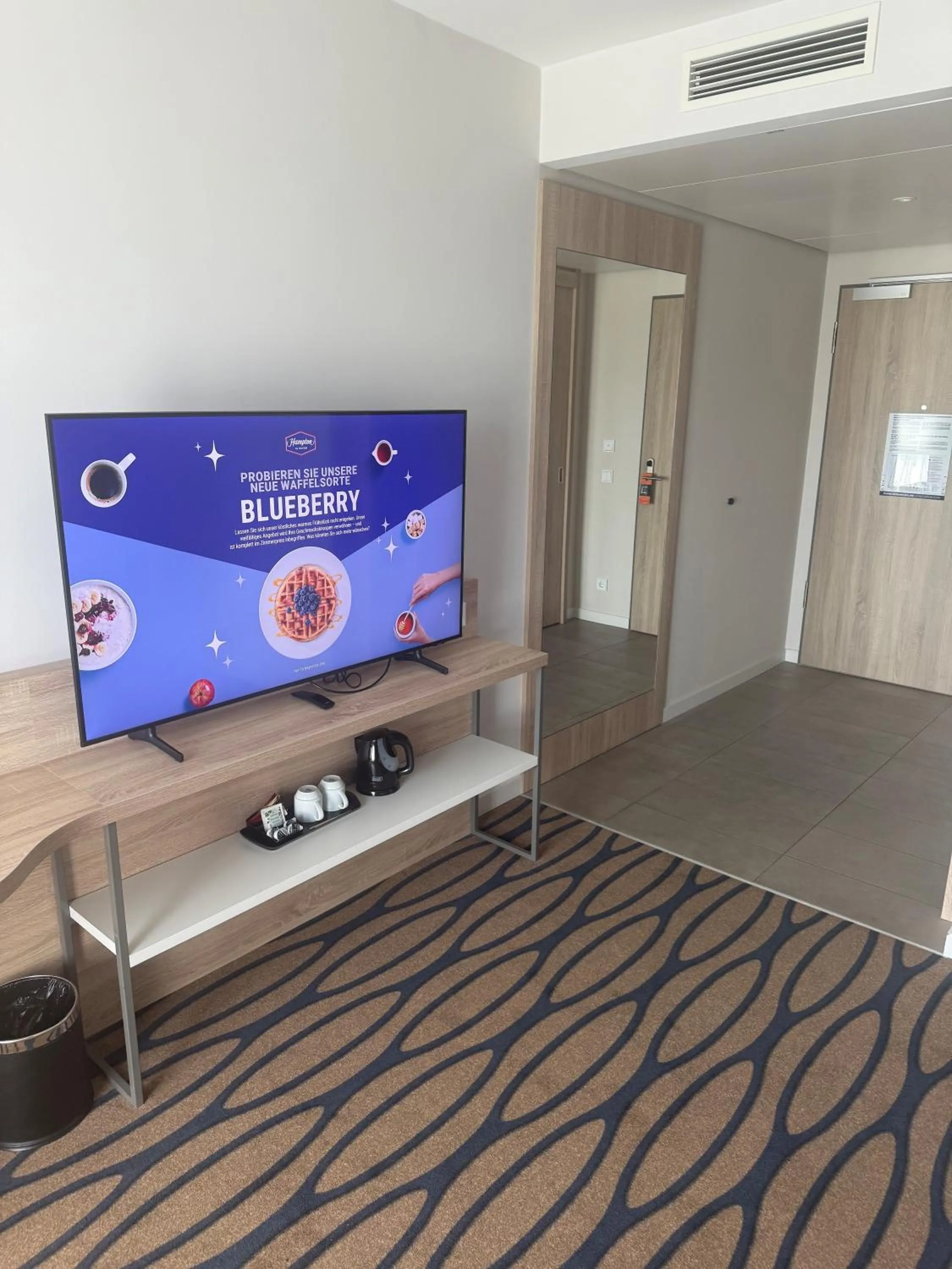 TV and multimedia in Hampton By Hilton Frankfurt Airport