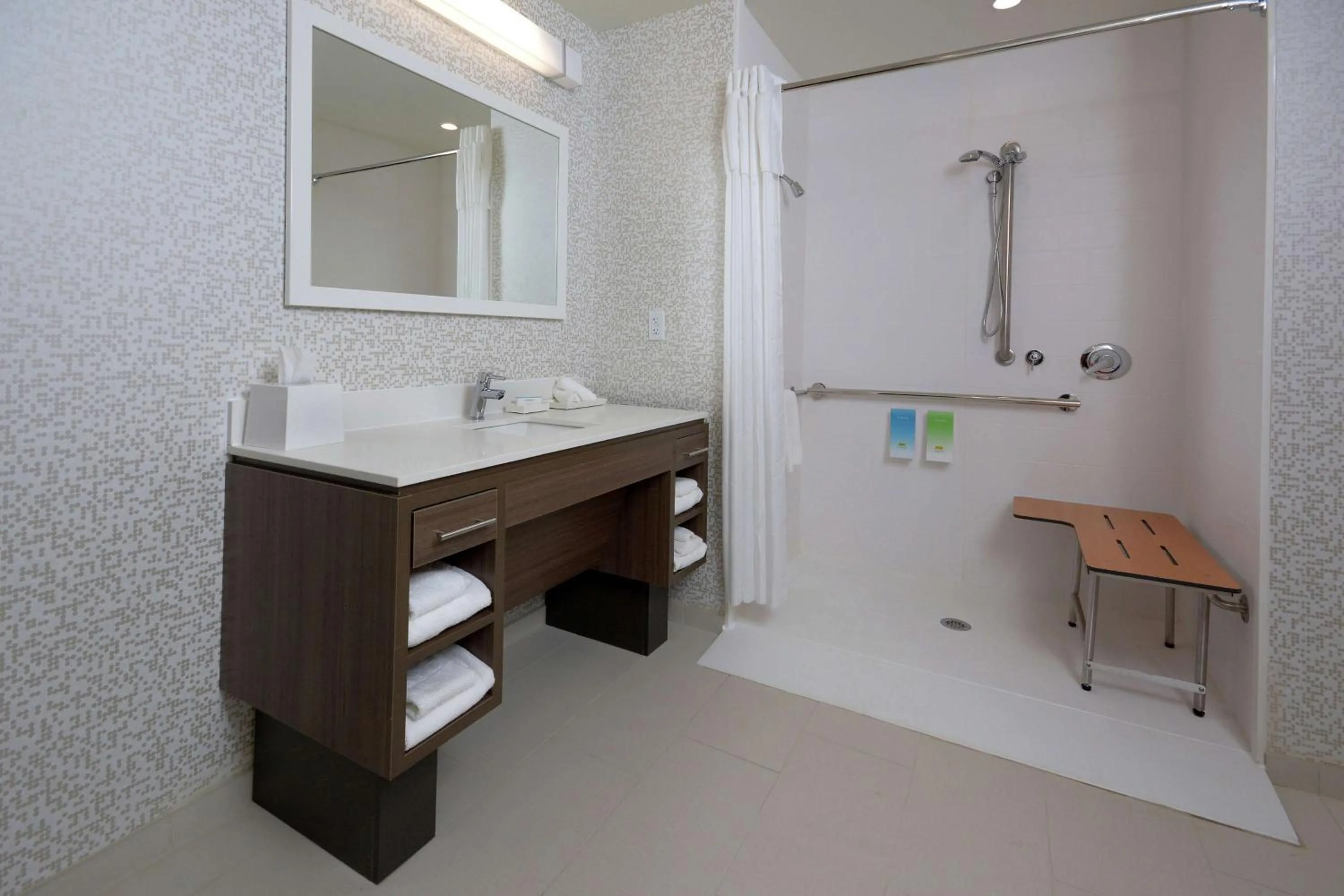 Bathroom in Home2 Suites By Hilton Duncan