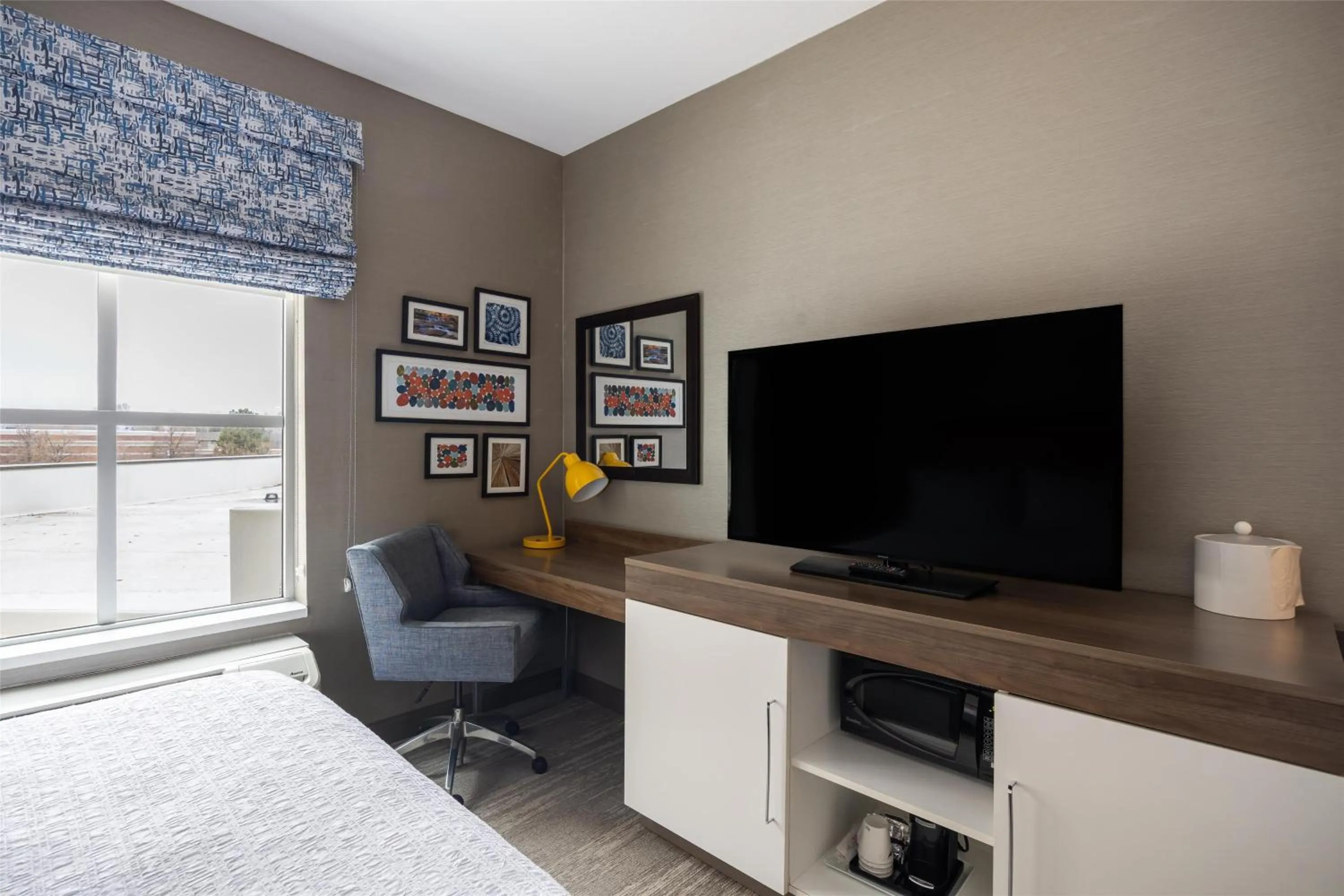 Bedroom in Hampton Inn And Suites Logan, Ut