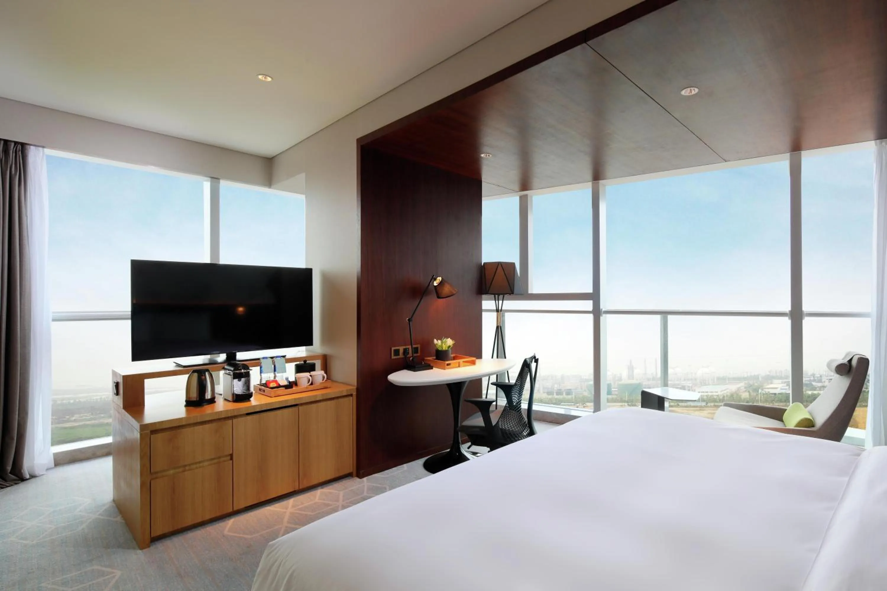 Bedroom, Bed in Hilton Garden Inn Zhuhai Hengqin