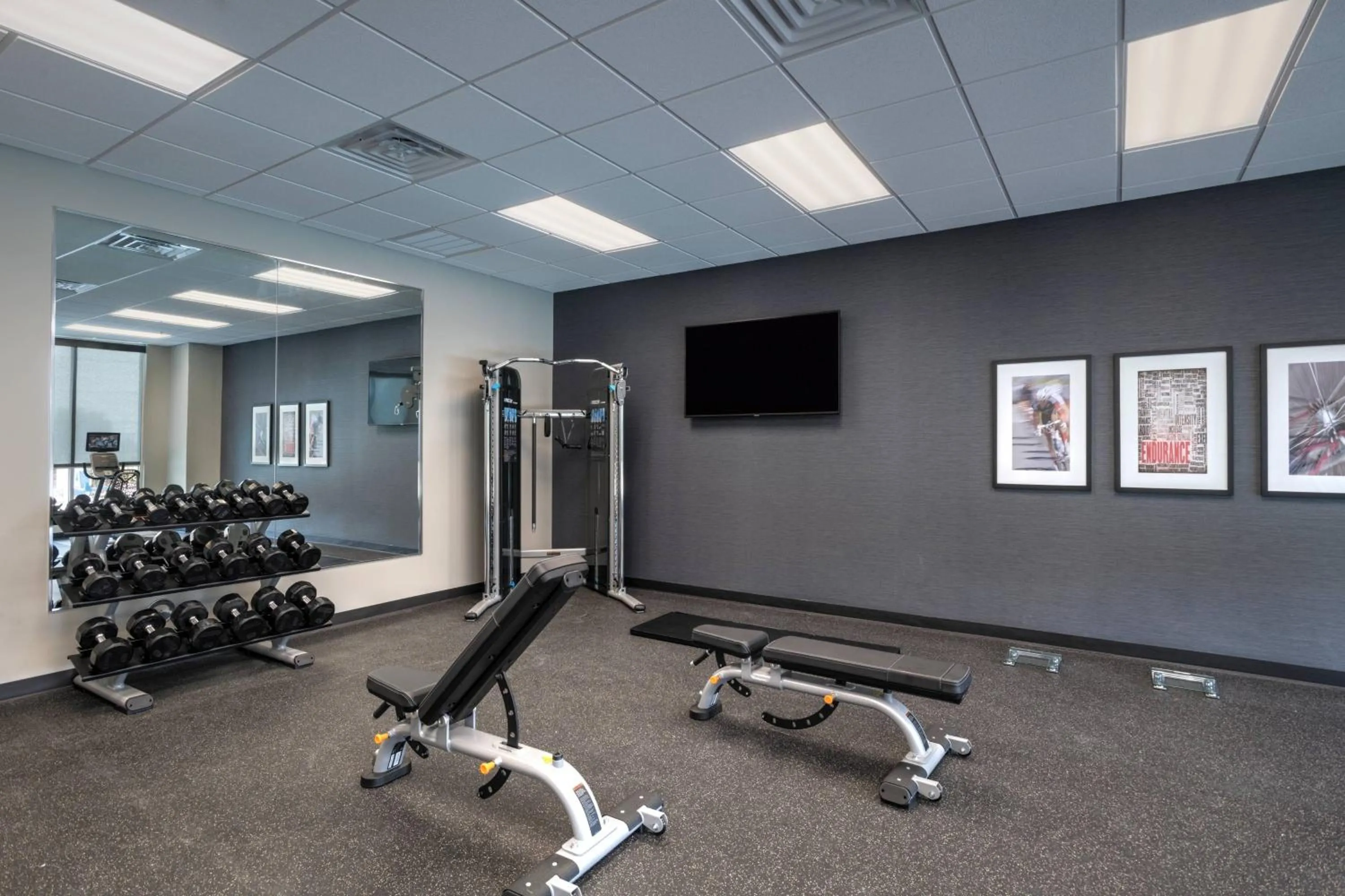 Fitness centre/facilities in TownePlace Suites by Marriott Dallas DFW Airport North/Irving
