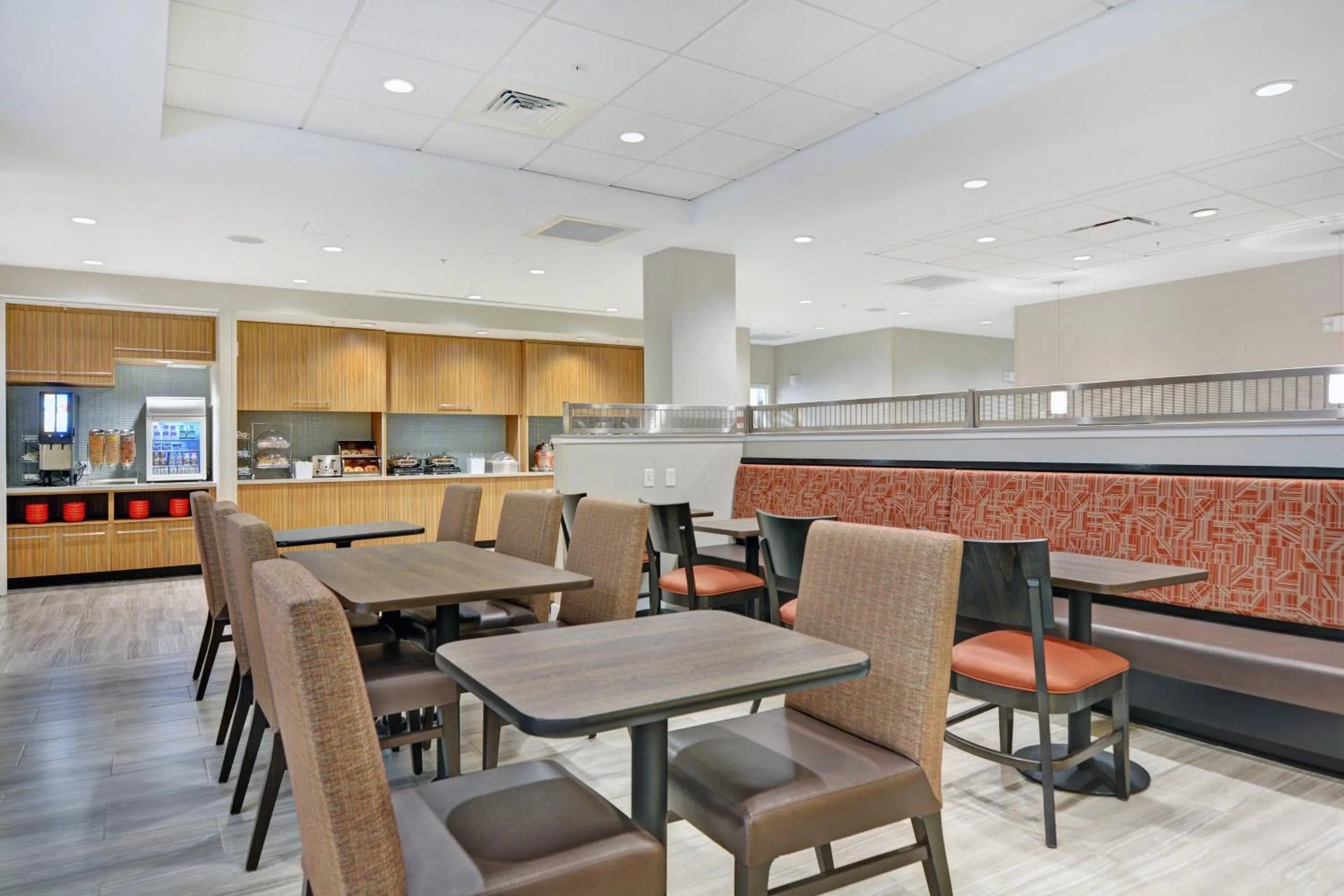 Breakfast in TownePlace Suites by Marriott Jackson Airport/Flowood