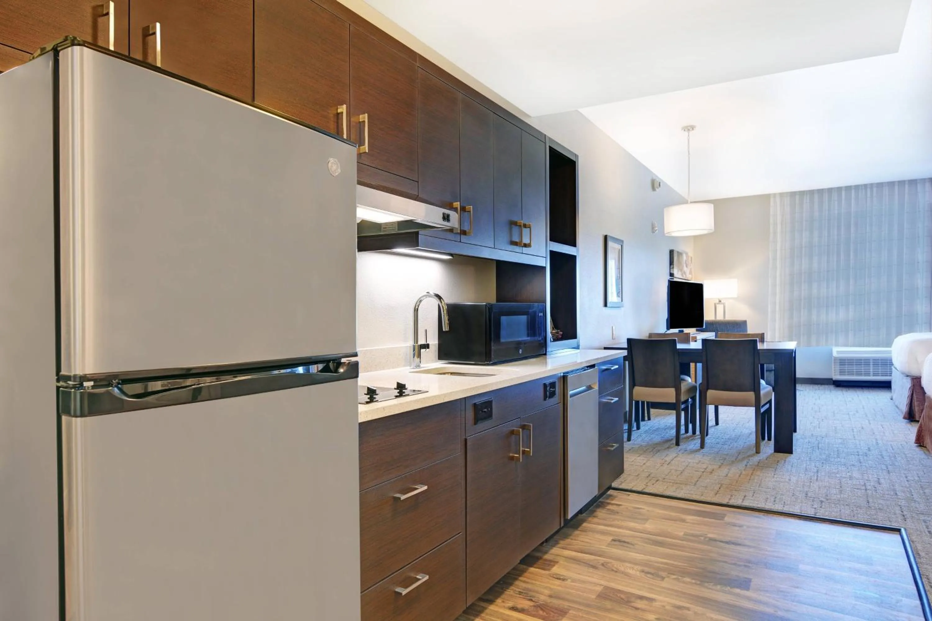 Kitchen or kitchenette in TownePlace Suites by Marriott Jackson Airport/Flowood