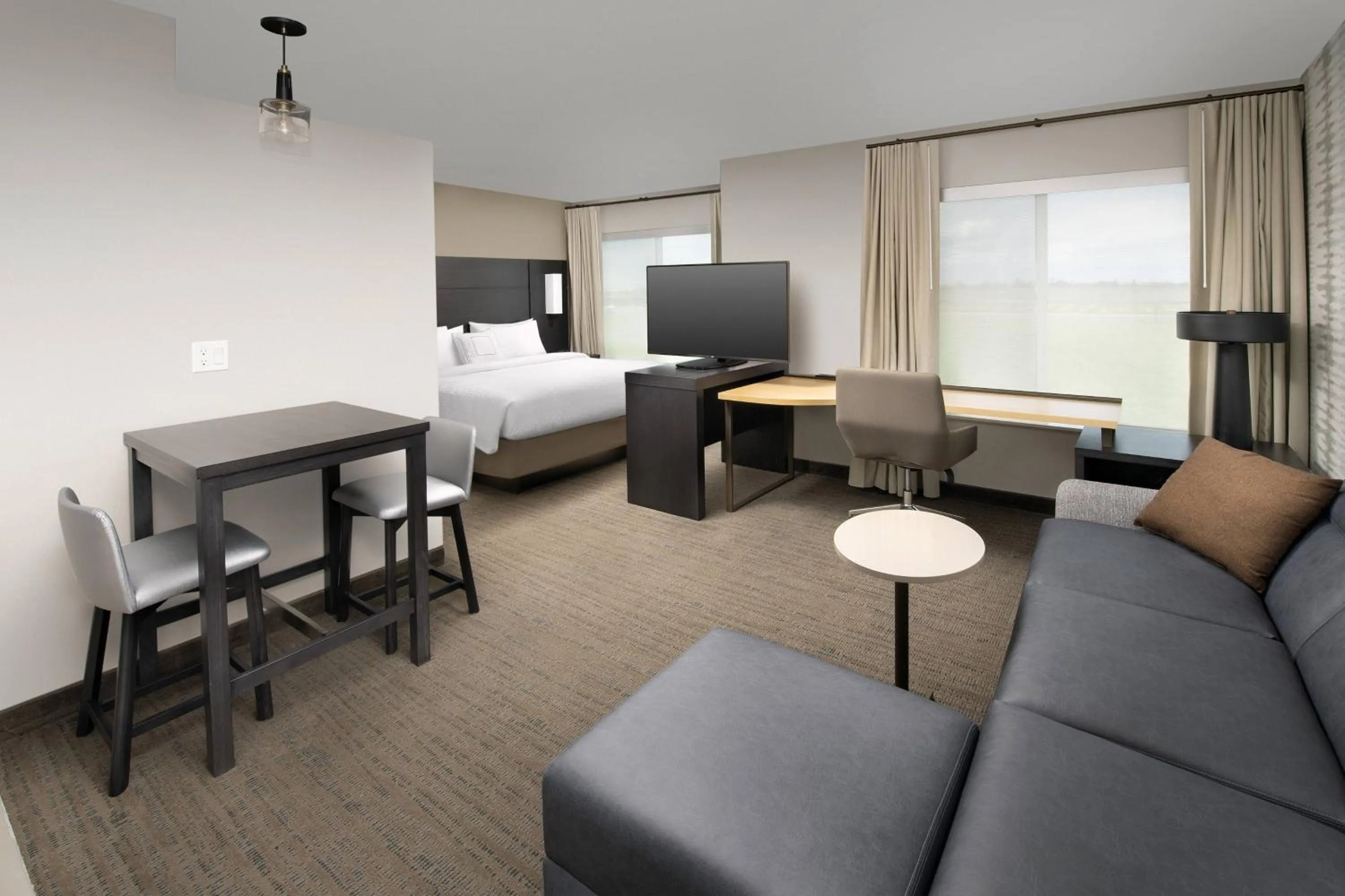 Bedroom in Residence Inn by Marriott Modesto North