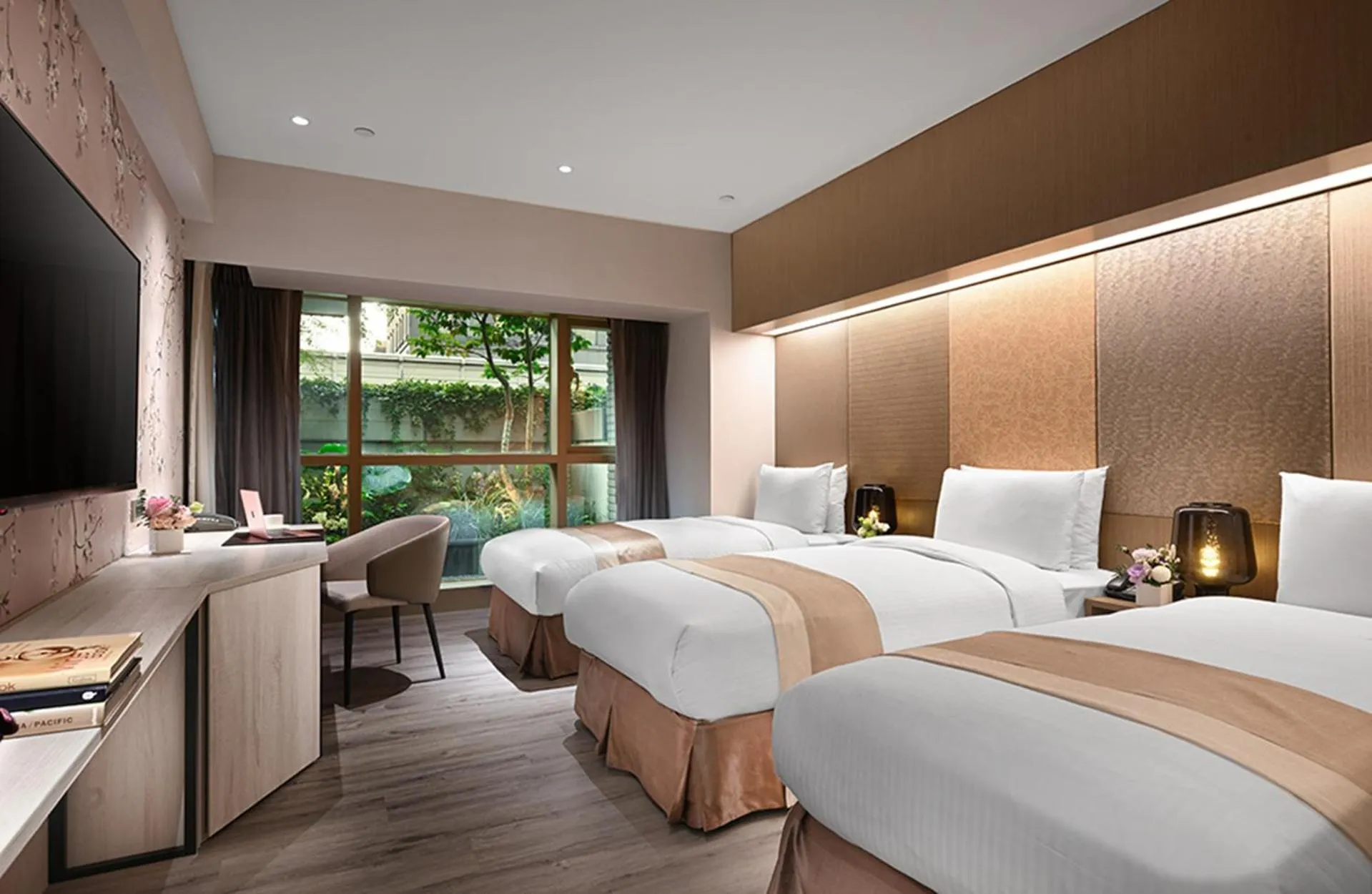 Bedroom, Bed in Park Taipei Hotel