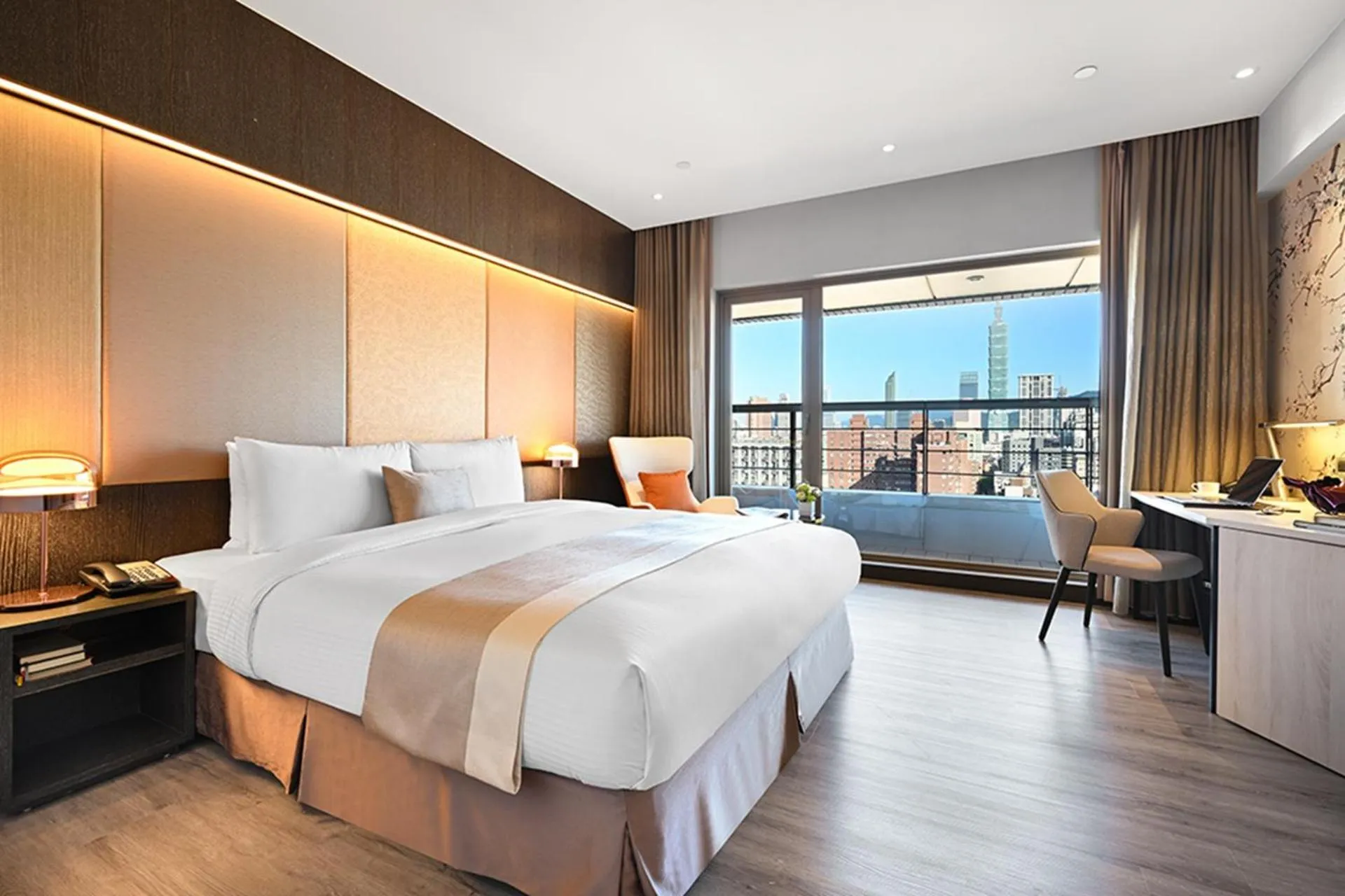 Bedroom, Bed in Park Taipei Hotel