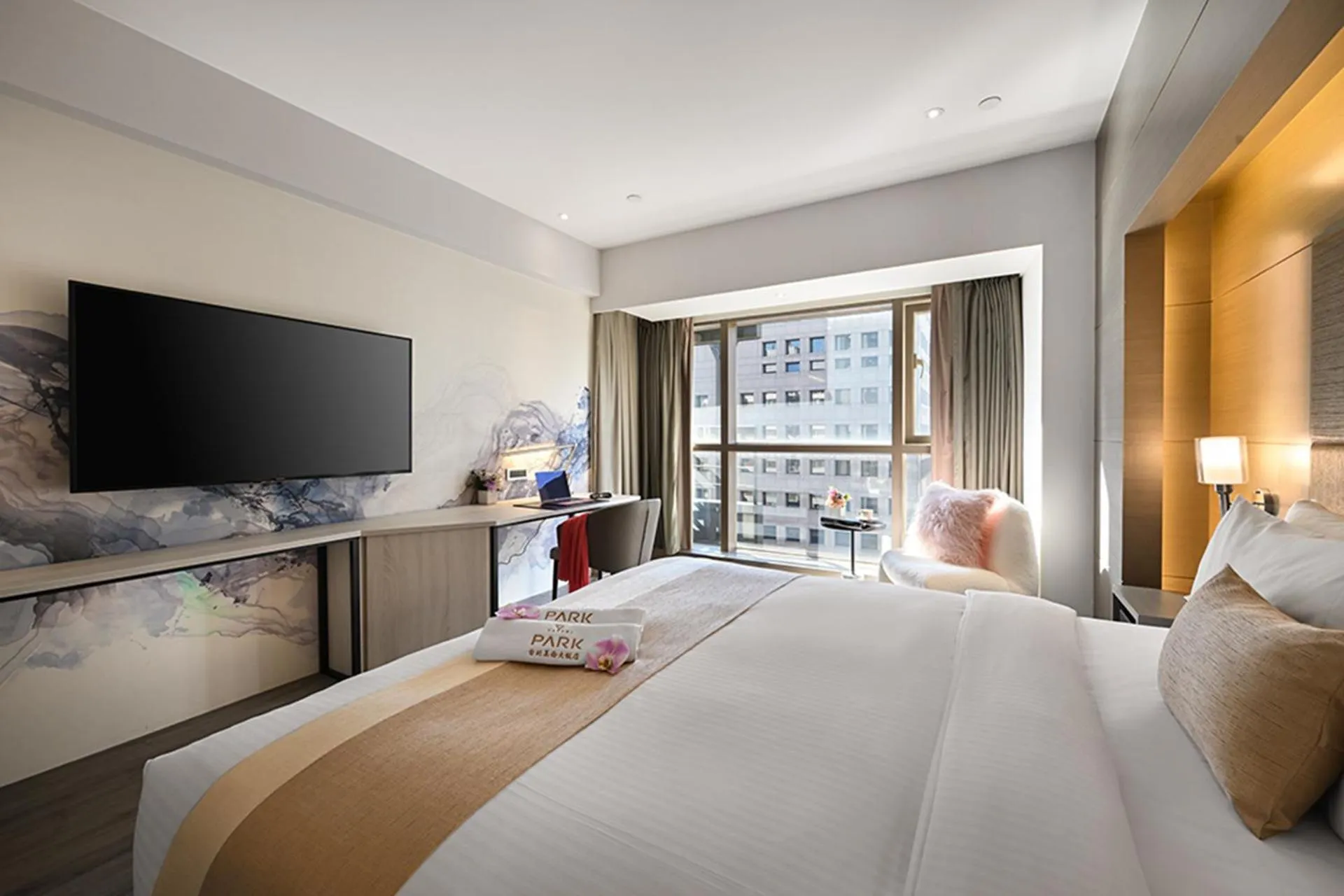 Bedroom, Bed in Park Taipei Hotel