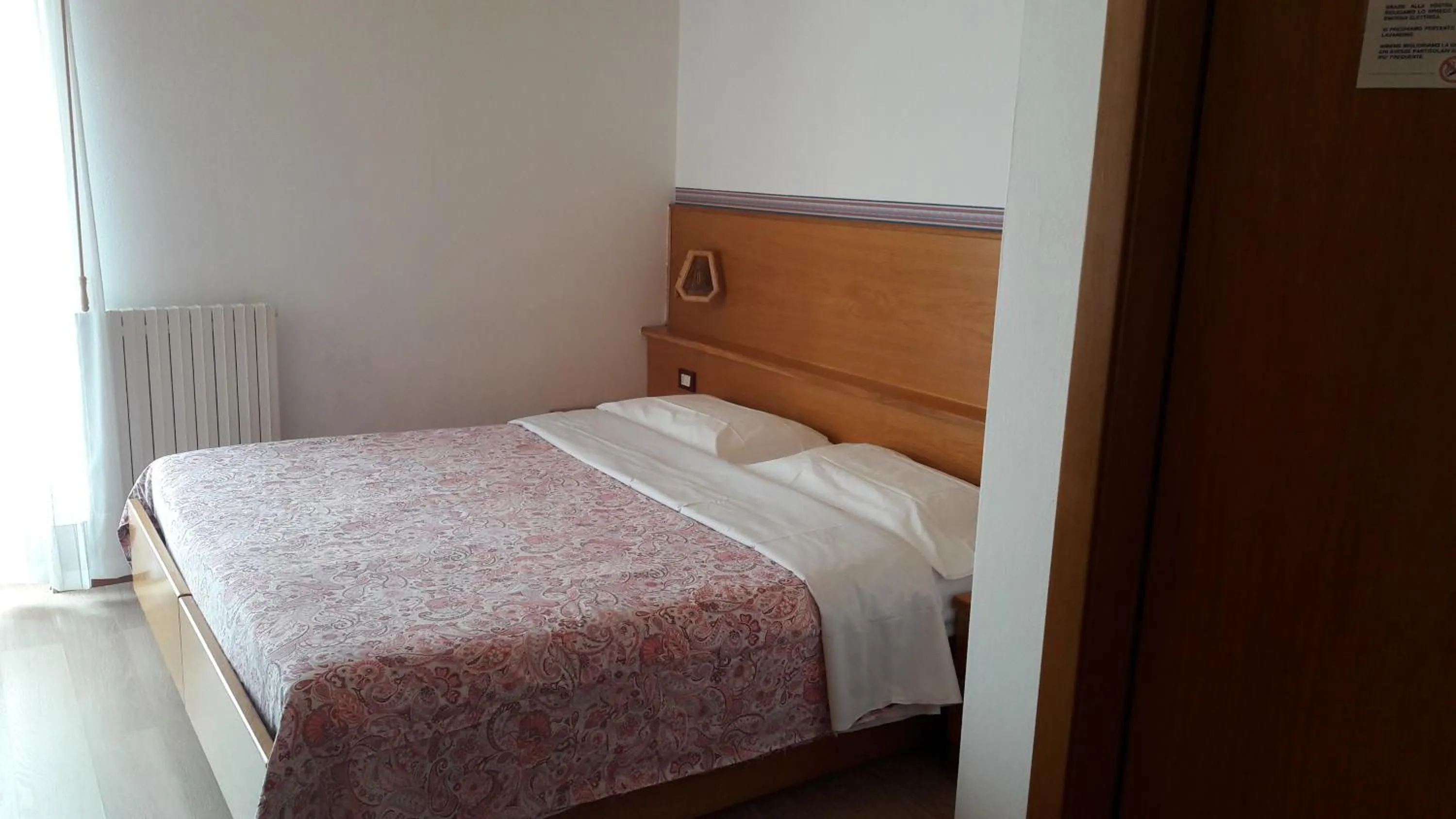 Bed in Hotel Edelweiss