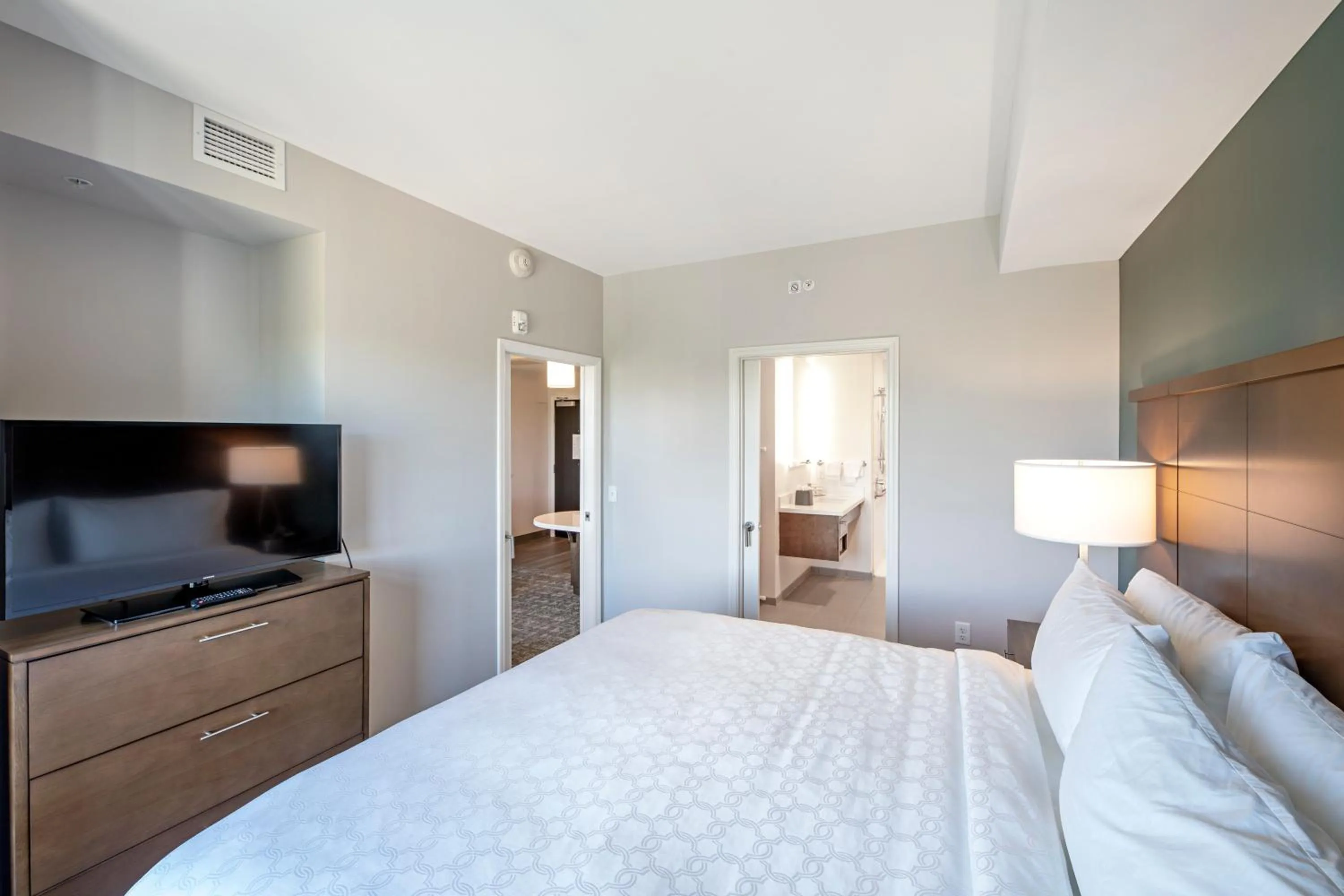 Bed in Staybridge Suites - Naples - Marco Island by IHG