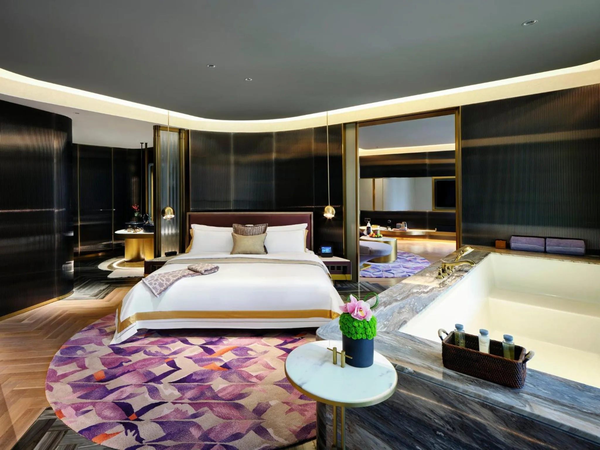 Photo of the whole room, Bed in InterContinental Shanghai Wonderland, an IHG Hotel