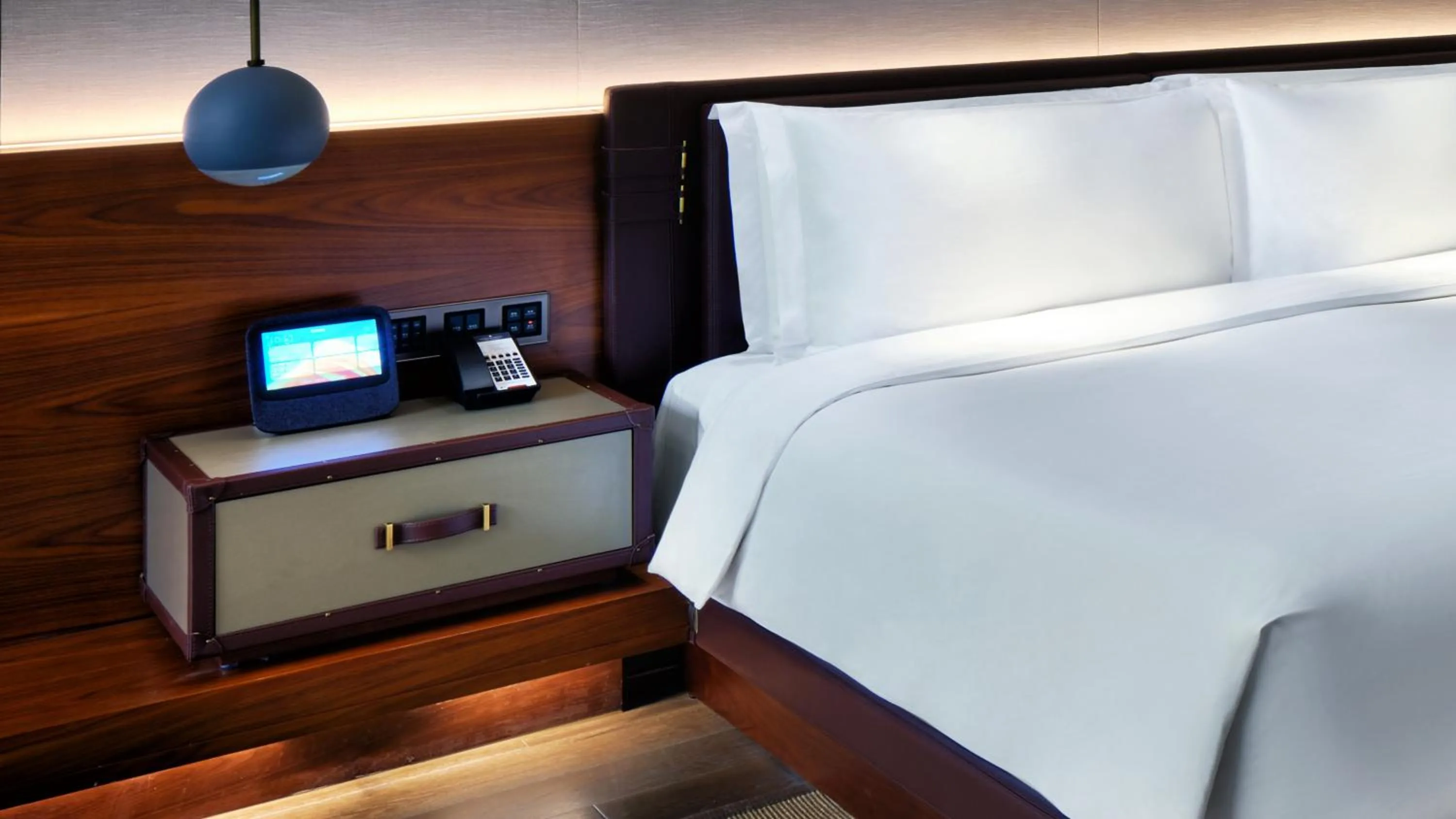 Photo of the whole room, Bed in InterContinental Shanghai Wonderland, an IHG Hotel