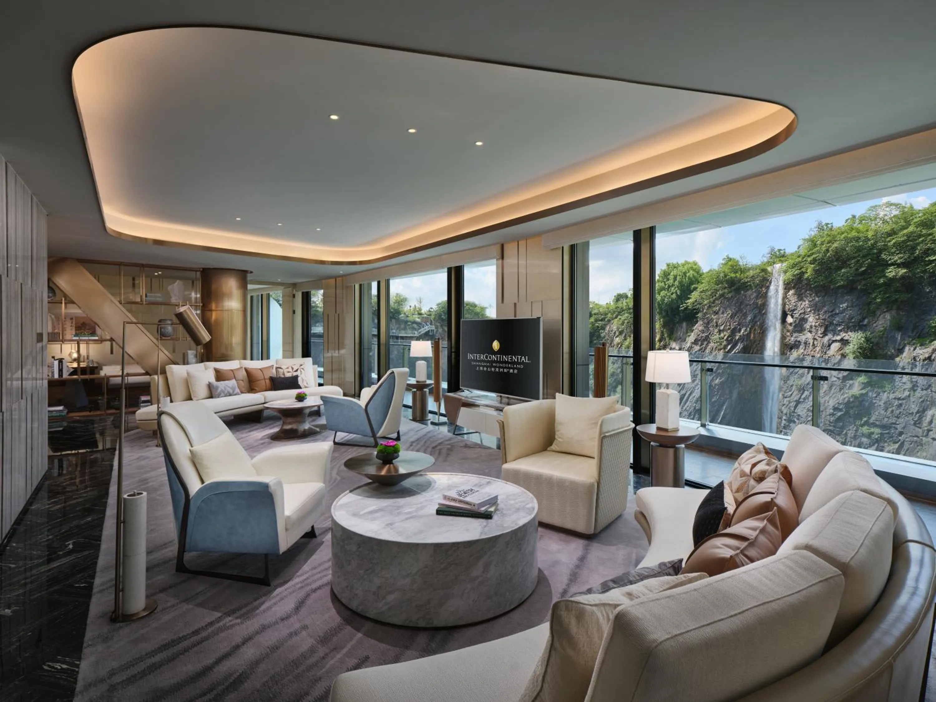 Bedroom in InterContinental Shanghai Wonderland, an IHG Hotel