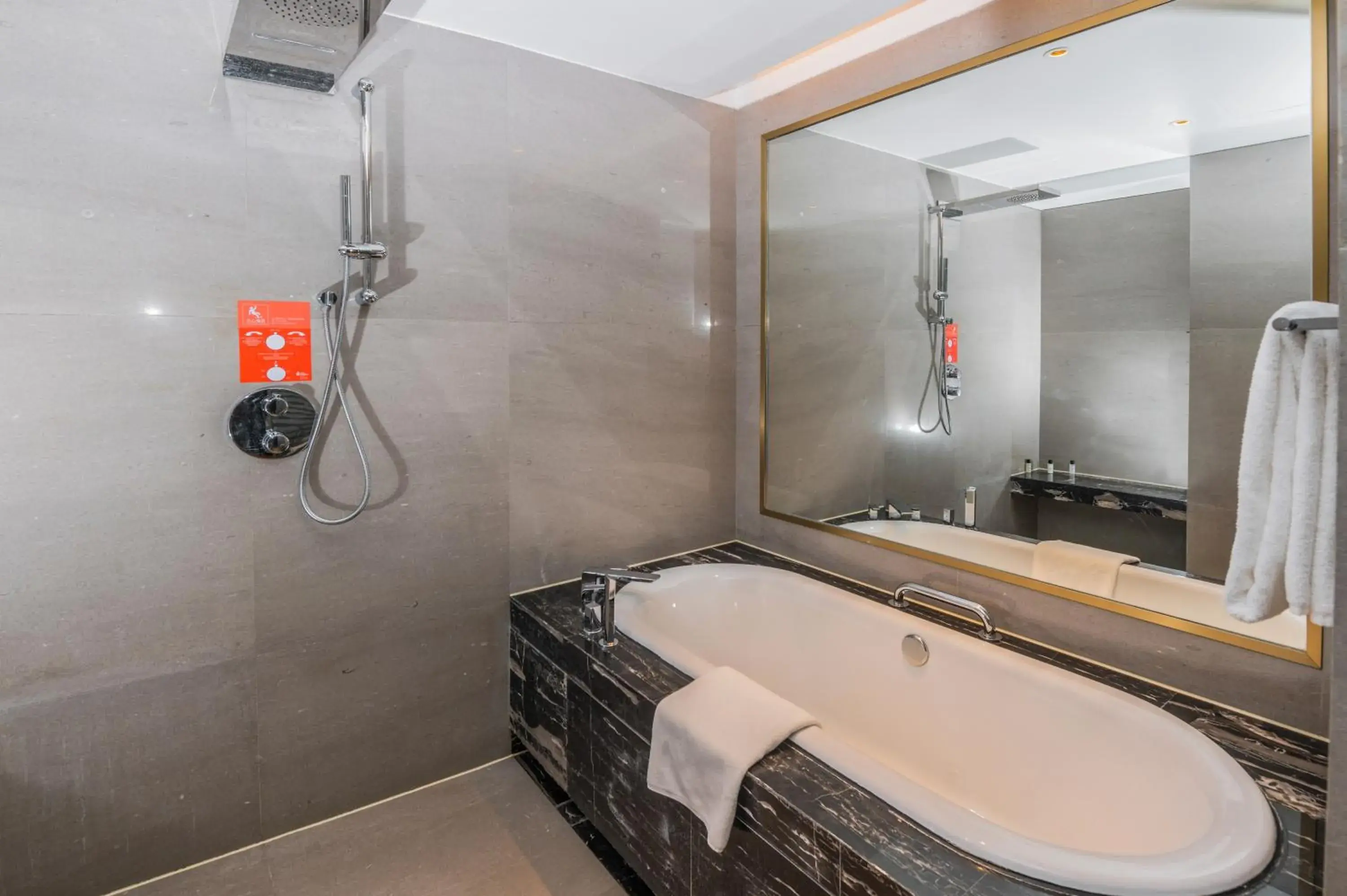 Standard King Room in Hotel Indigo Shanghai Jing'An by IHG Standard King Room in Hotel Indigo Shanghai Jing'An by IHG