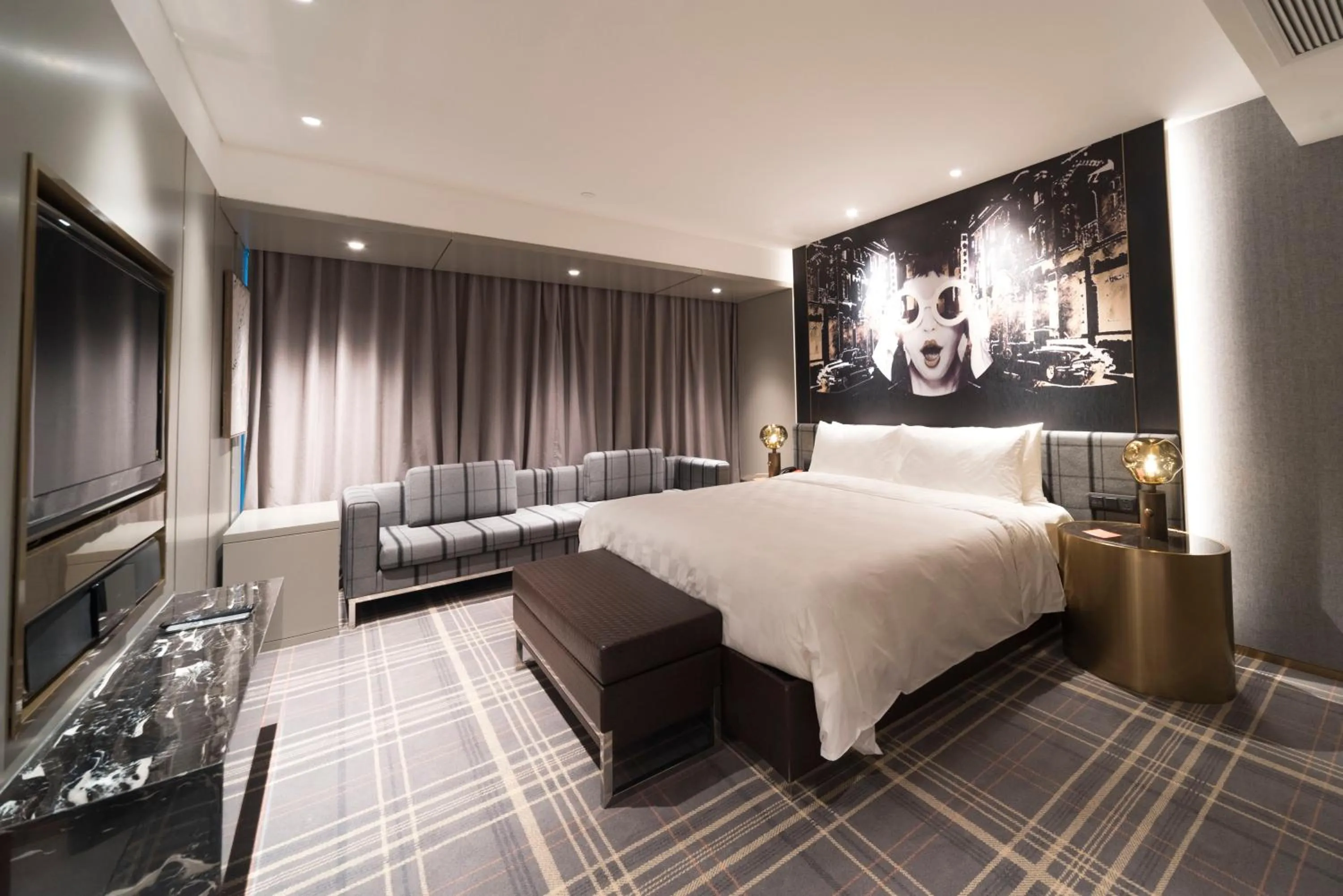Photo of the whole room, Bed in Hotel Indigo Shanghai Jing'An by IHG