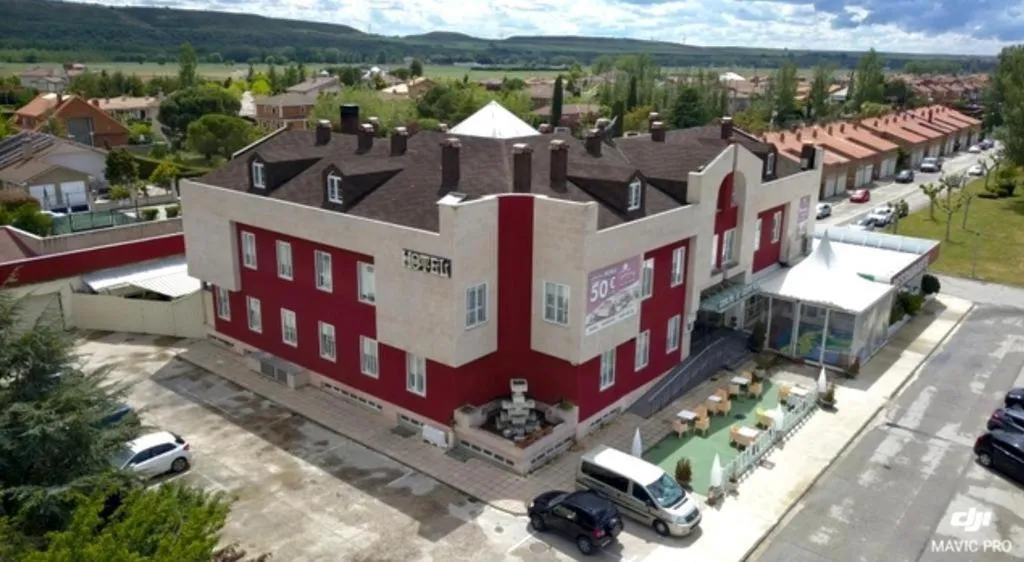Property building in My Rooms City Hotel Camino de Santiago
