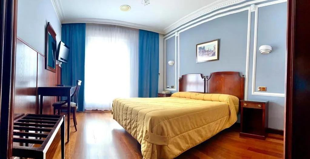 Photo of the whole room, Bed in My Rooms City Hotel Camino de Santiago