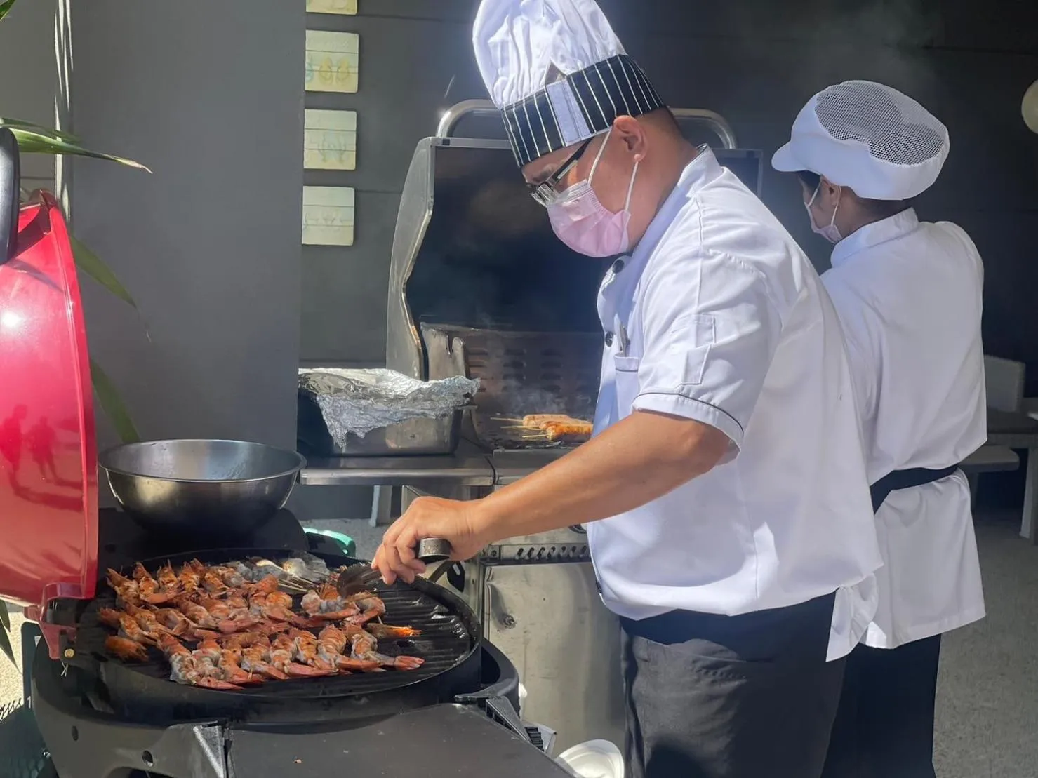 Restaurant/places to eat in Surin Bay Inn