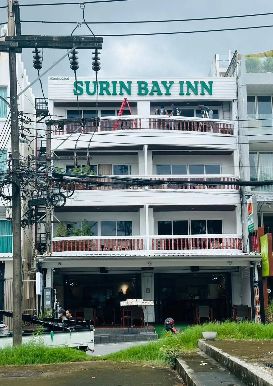 Property building in Surin Bay Inn