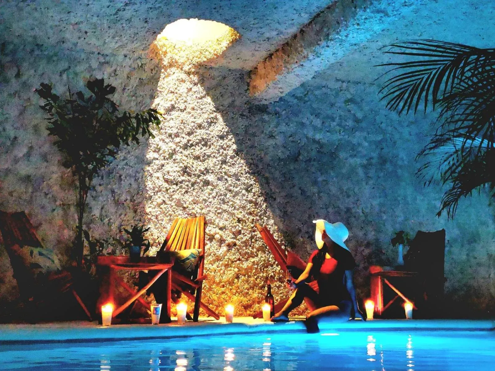 Swimming pool in Mayan Majesty Boutique Hotel