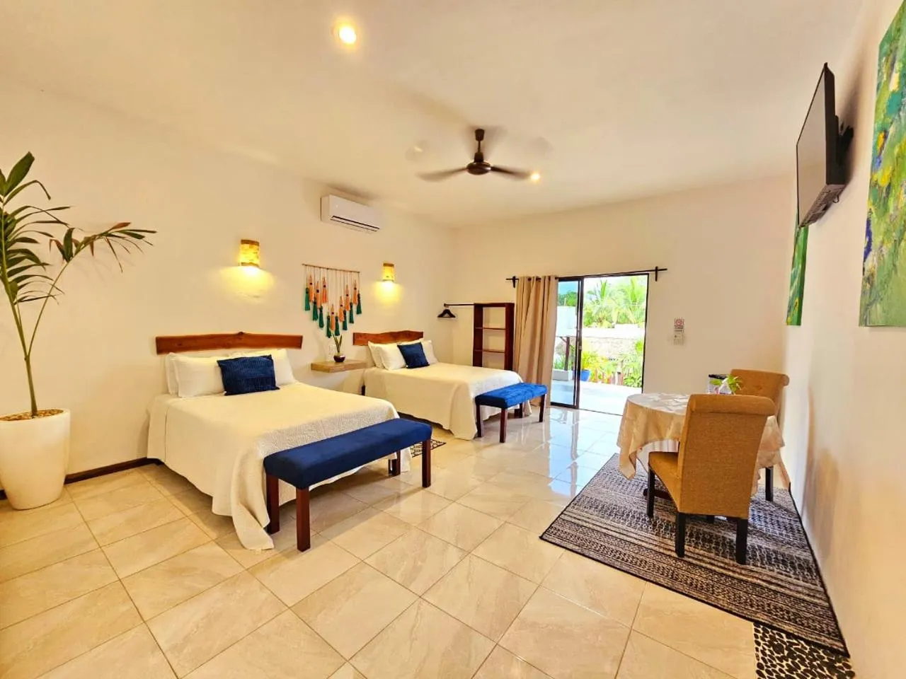 Bed in Mayan Majesty Boutique Hotel