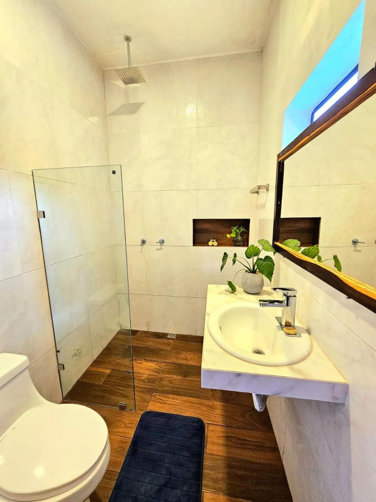 Shower in Mayan Majesty Boutique Hotel