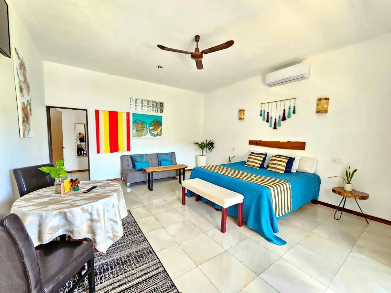 Deluxe King Room in Mayan Majesty Boutique Hotel Deluxe King Room in Mayan Majesty Boutique Hotel