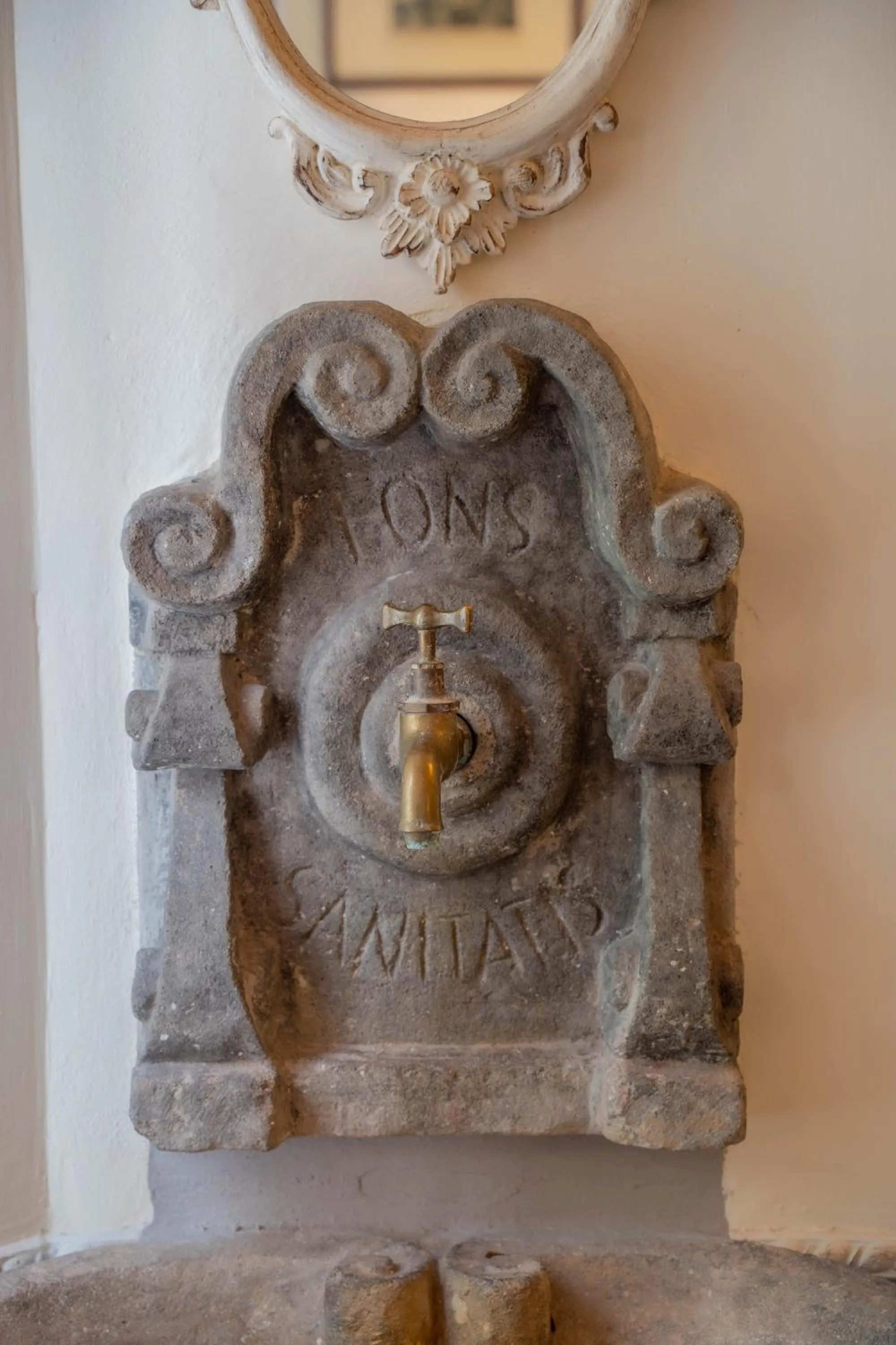 Decorative detail in Relais & Maison Grand Tour