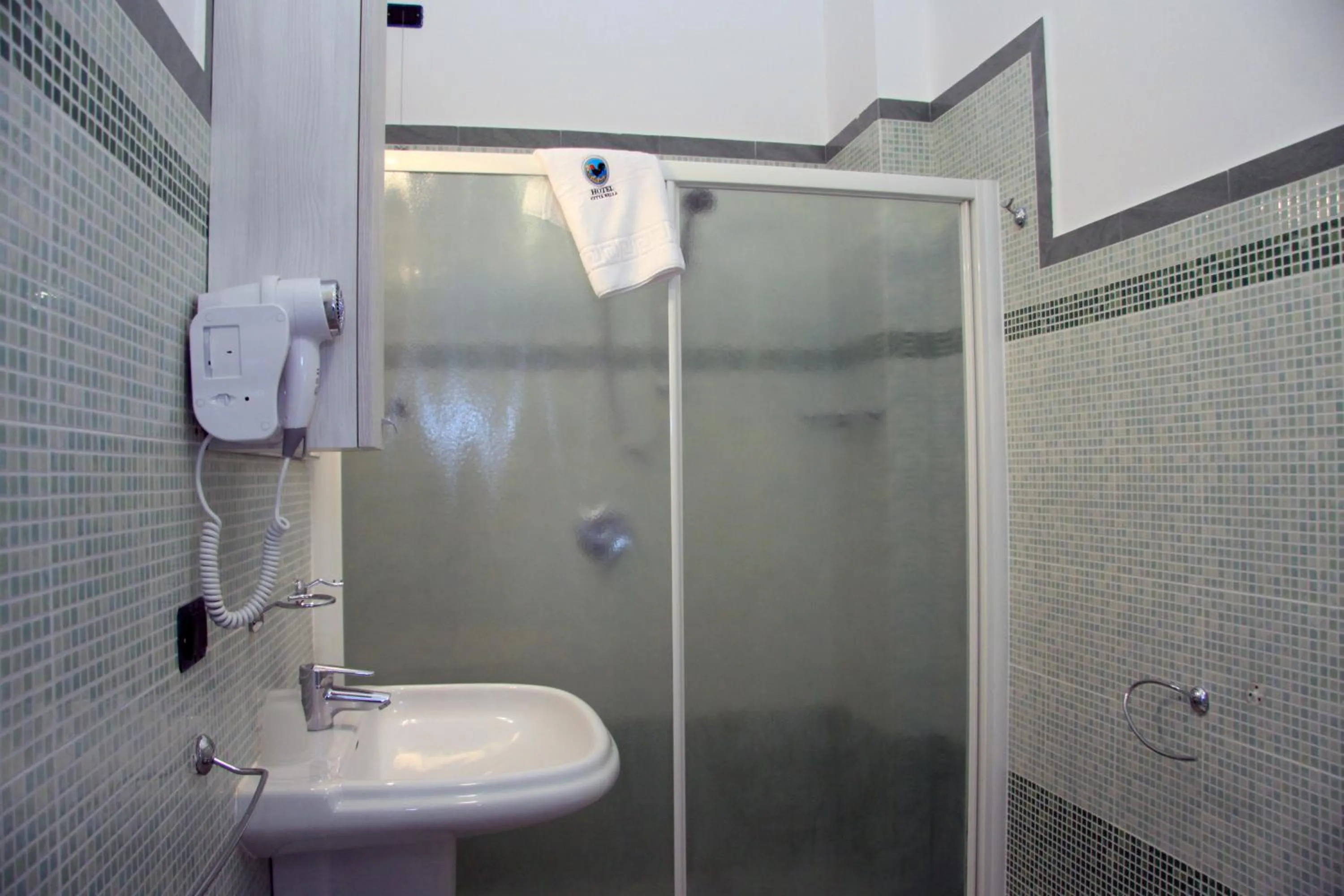 Shower in Hotel Città Bella