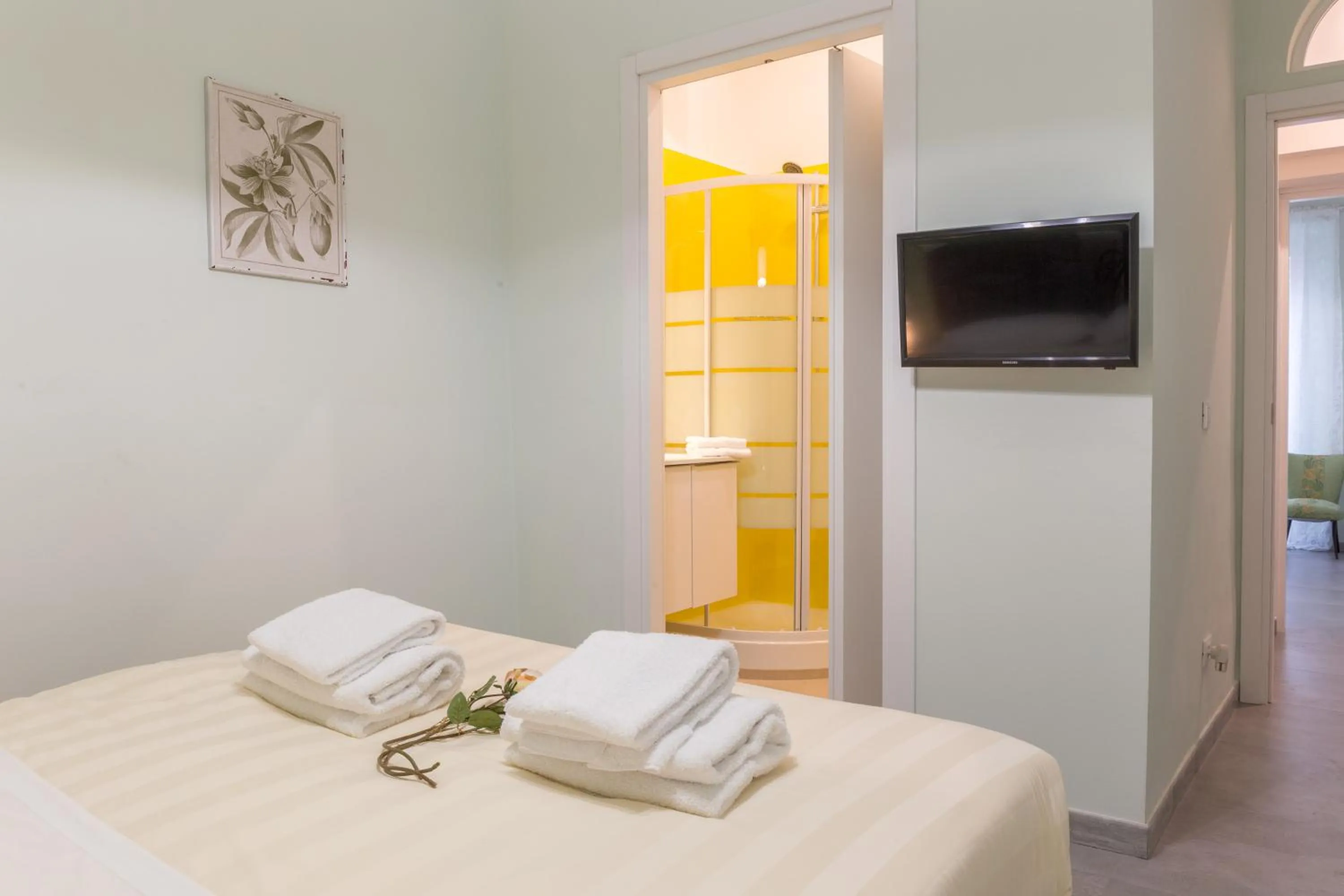 Shower, Bed in Pilastri Majestic Garden by Mmega