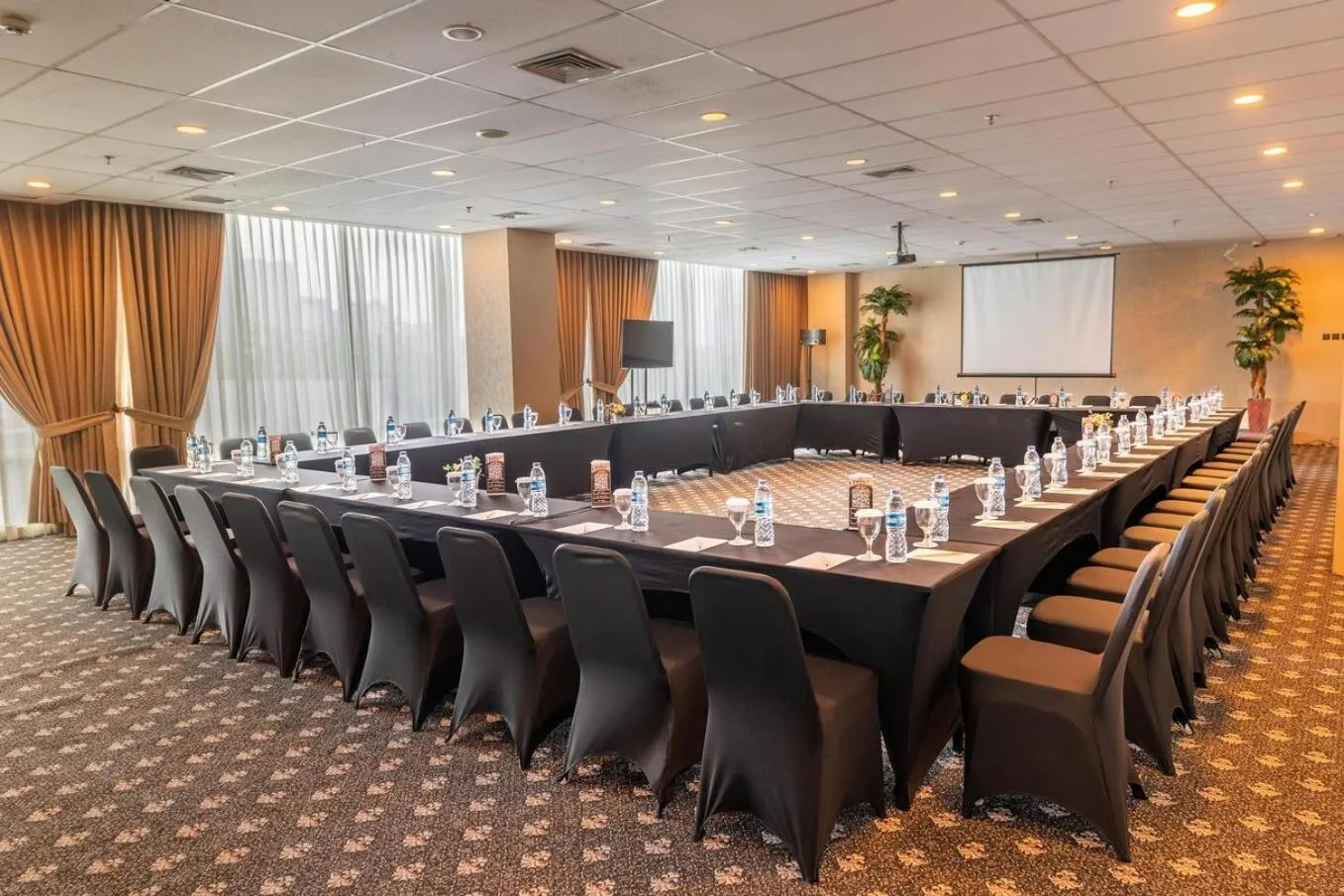 Meeting/conference room in Azana Suites Hotel Antasari