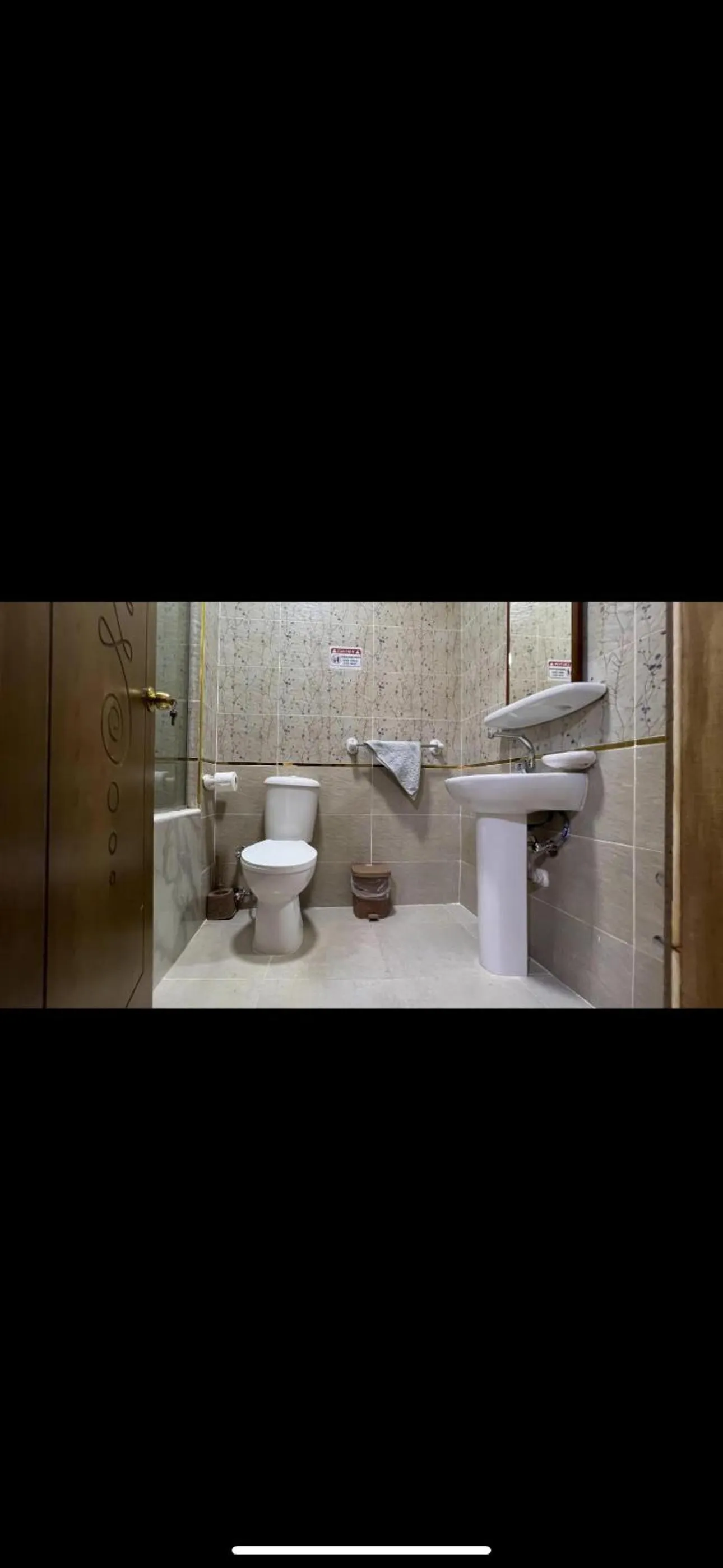 Toilet in Atlantis Pyramids Inn