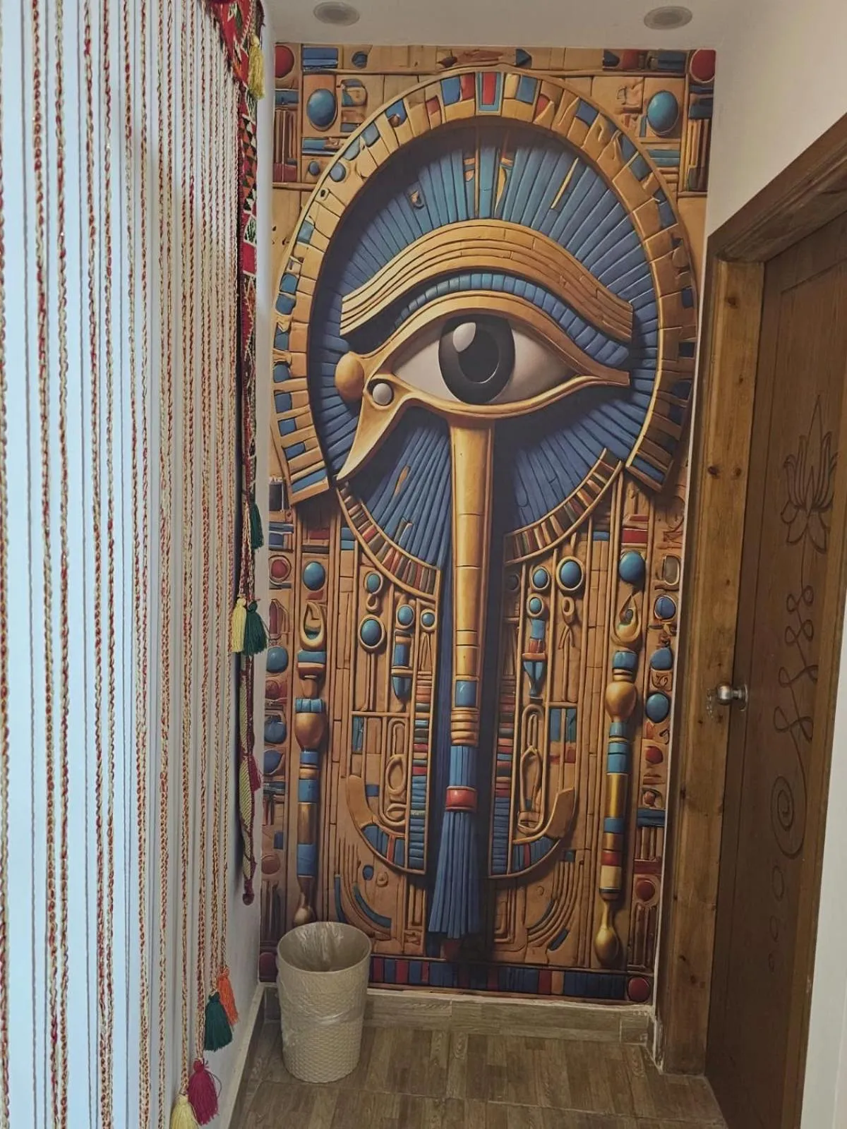 Decorative detail in Atlantis Pyramids Inn