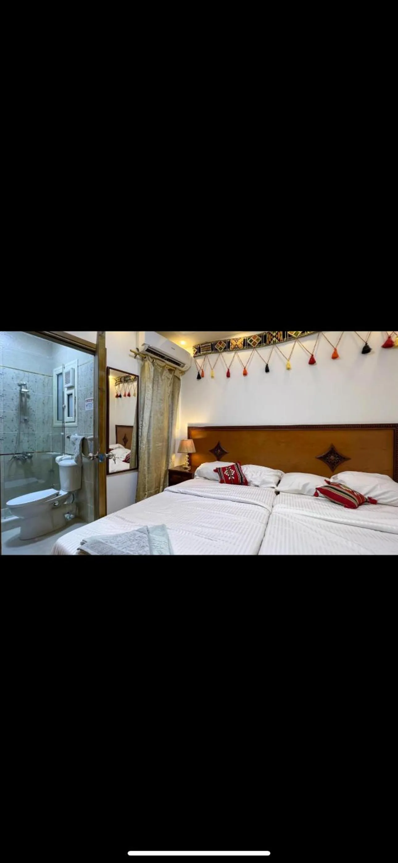 Bathroom, Bed in Atlantis Pyramids Inn