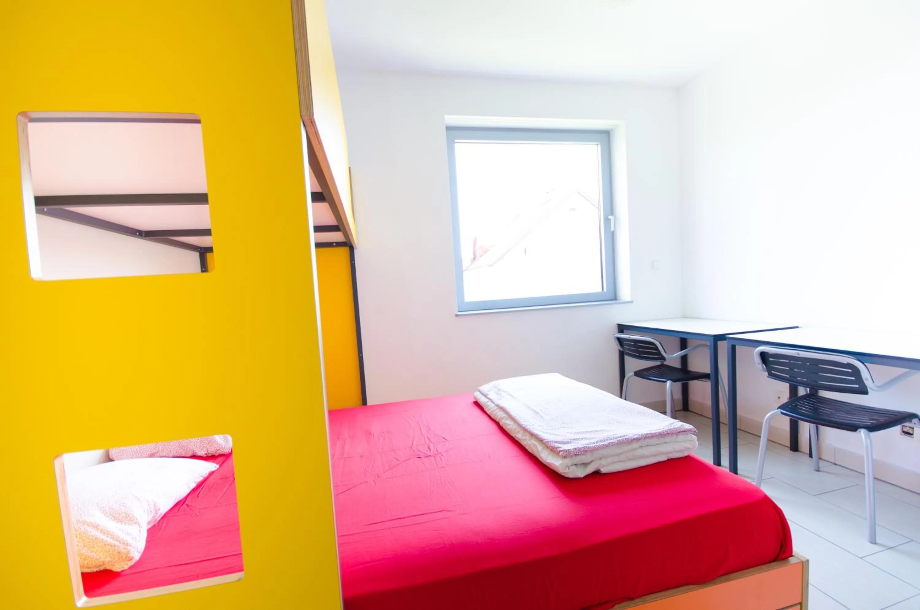 Bed in Simbol Rooms with free private parking