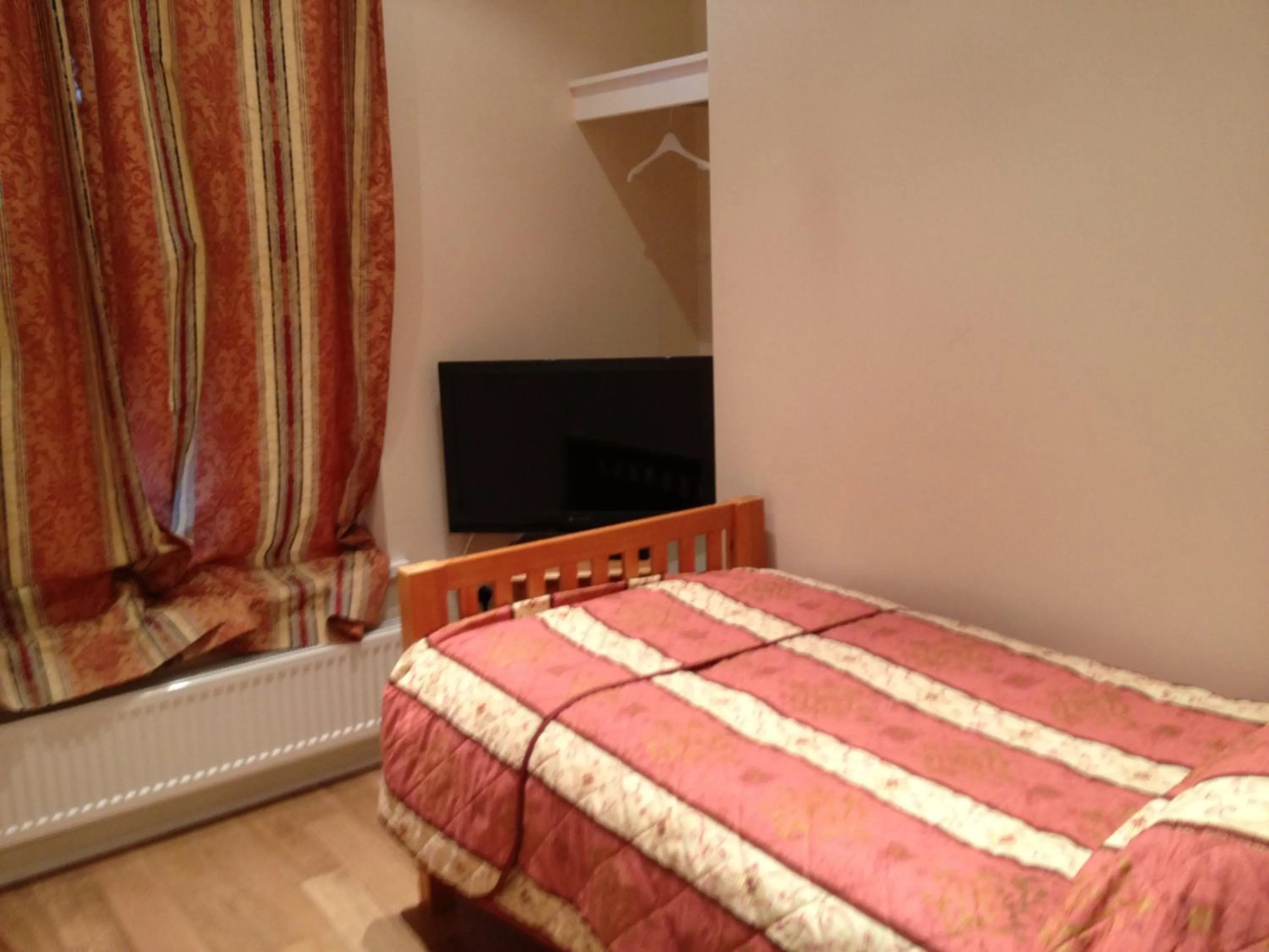 Bathroom, Bed in The Dharma Lodge