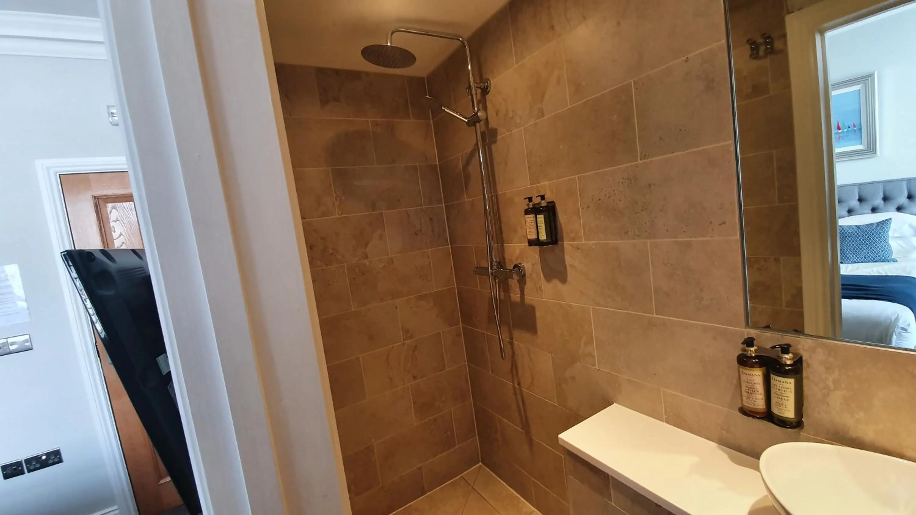 Bathroom in A Room With A View - Free Parking