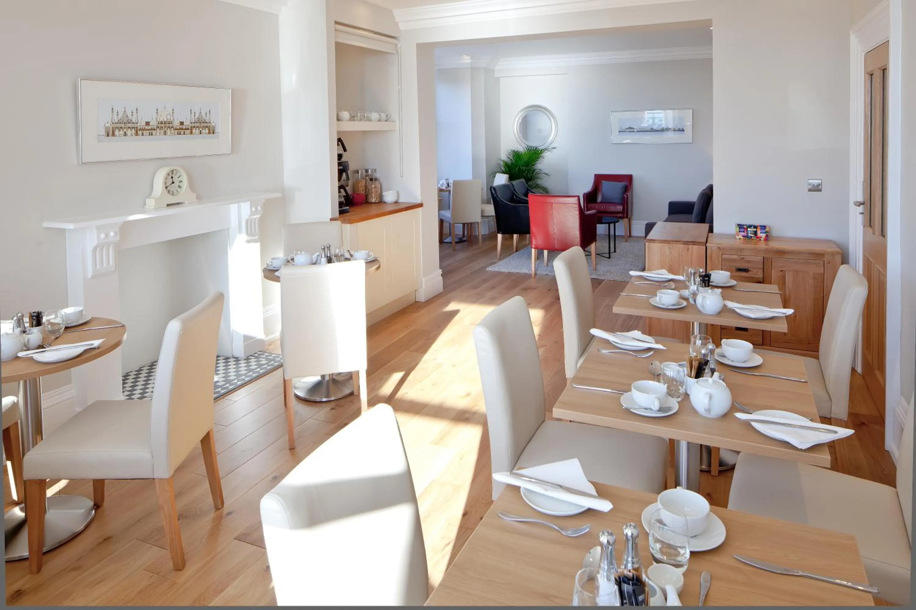 Restaurant/places to eat in A Room With A View - Free Parking